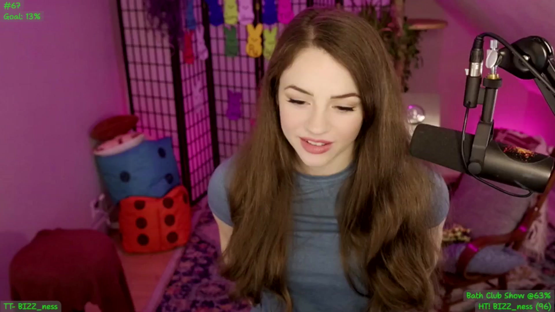 Gallery image thumbnail from ThePeepShow's myfreecams stream on, 04/29/2025, 03:51 image 11 of 20