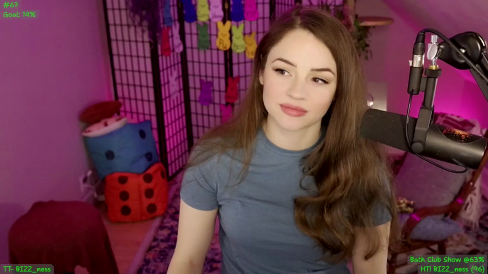 Gallery image thumbnail from ThePeepShow's myfreecams stream on, 04/29/2025, 03:51 image 15 of 20
