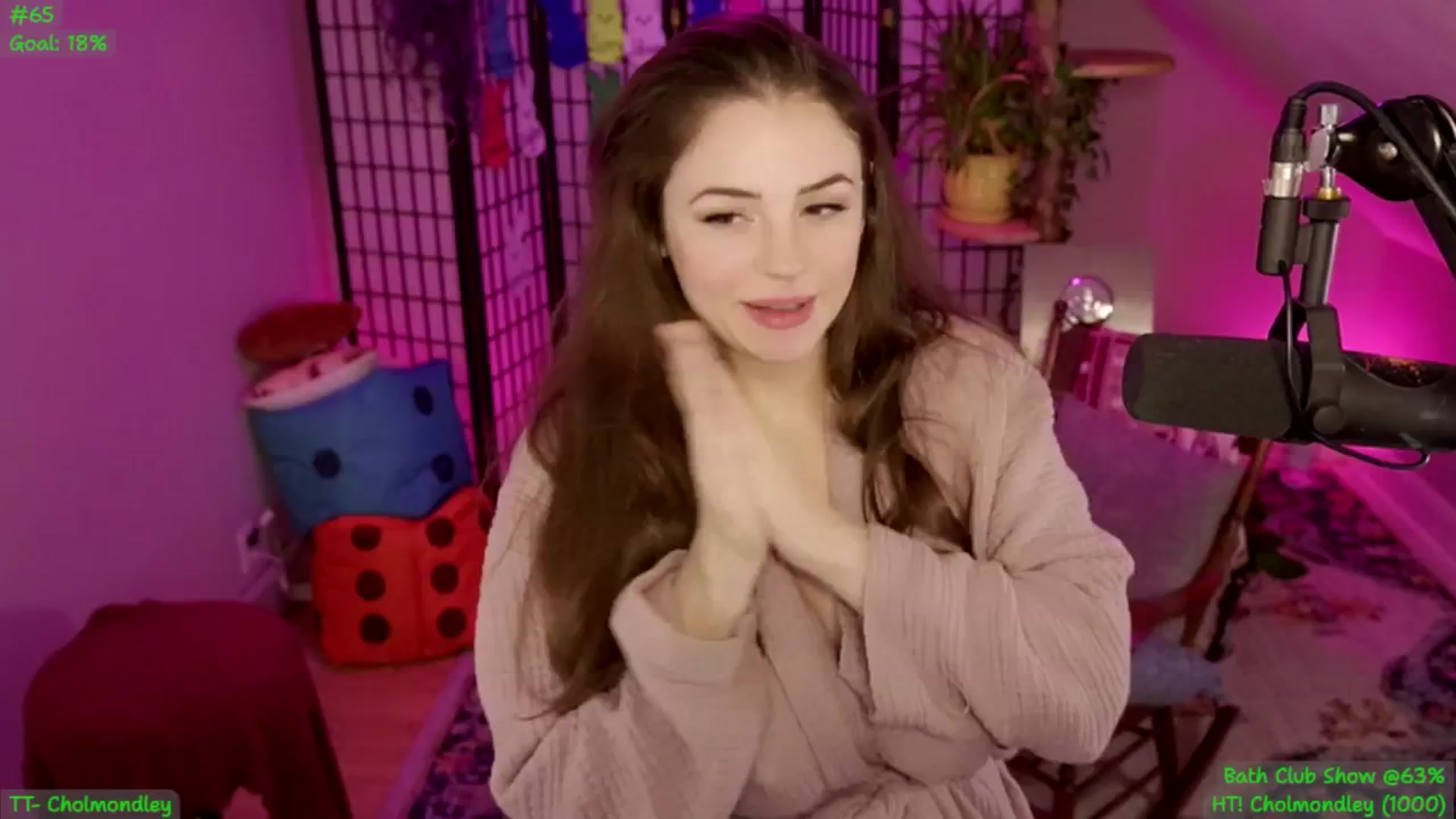 Gallery image thumbnail from ThePeepShow's myfreecams stream on, 04/29/2025, 07:16 image 18 of 20