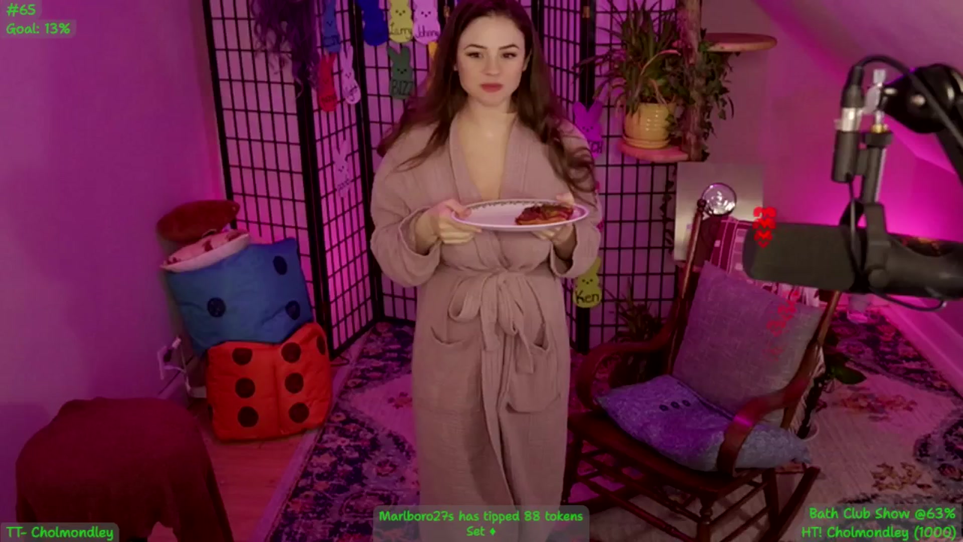 Gallery image thumbnail from ThePeepShow's myfreecams stream on, 04/29/2025, 07:16 image 12 of 20