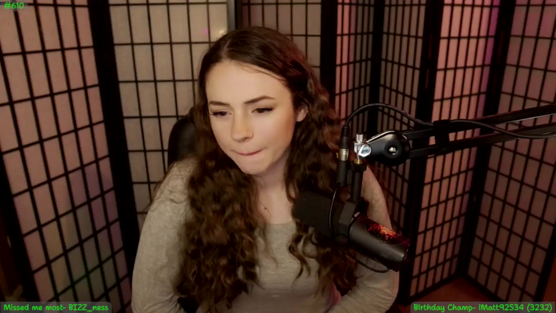 Gallery image thumbnail from ThePeepShow's myfreecams stream on, 07/27/2025, 06:35 image 16 of 20
