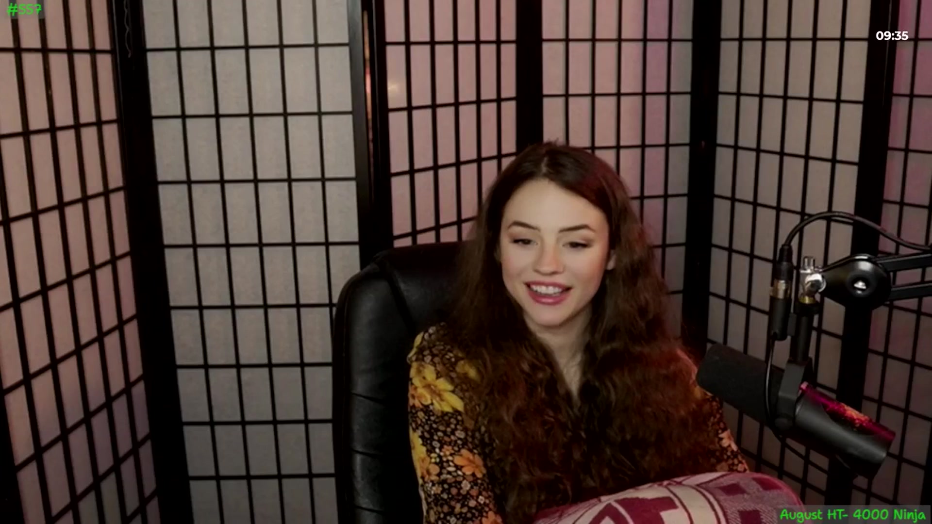 Gallery image thumbnail from ThePeepShow's myfreecams stream on, 08/03/2025, 05:21 image 15 of 20