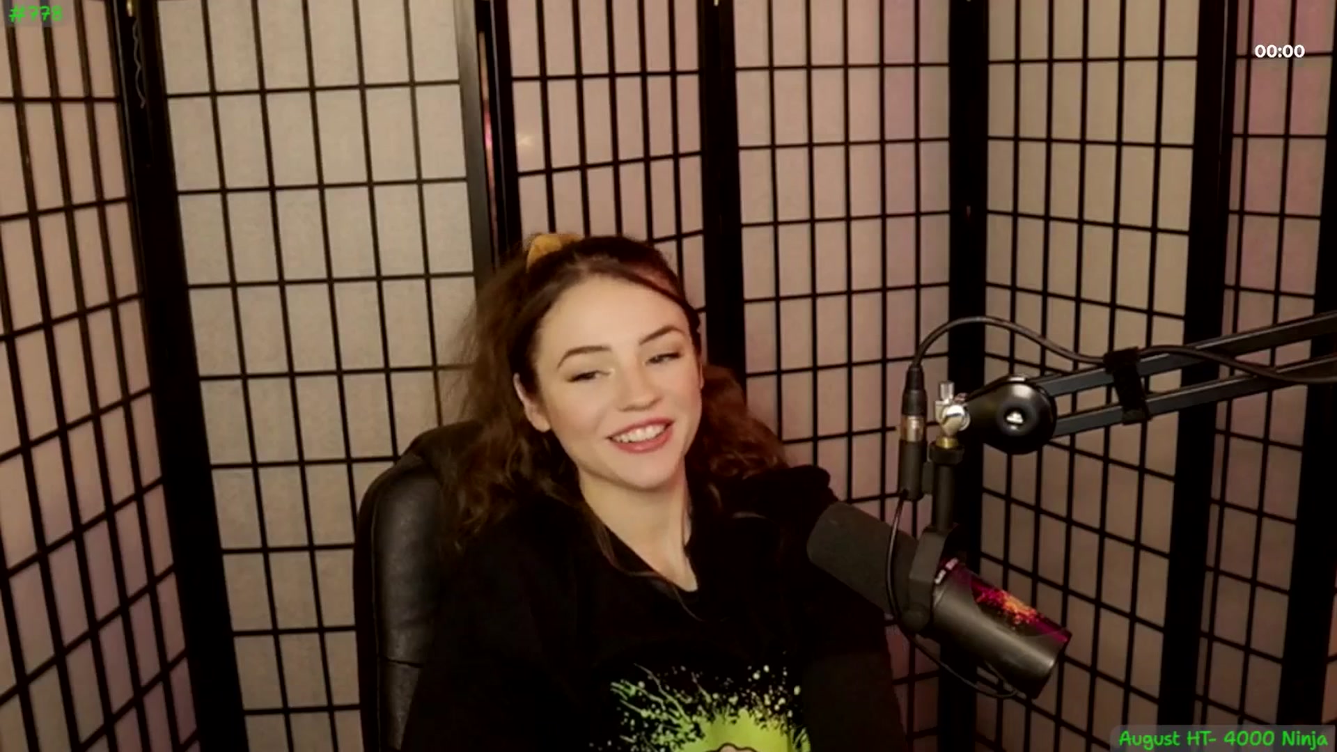 Gallery image thumbnail from ThePeepShow's myfreecams stream on, 08/05/2025, 04:25 image 15 of 20