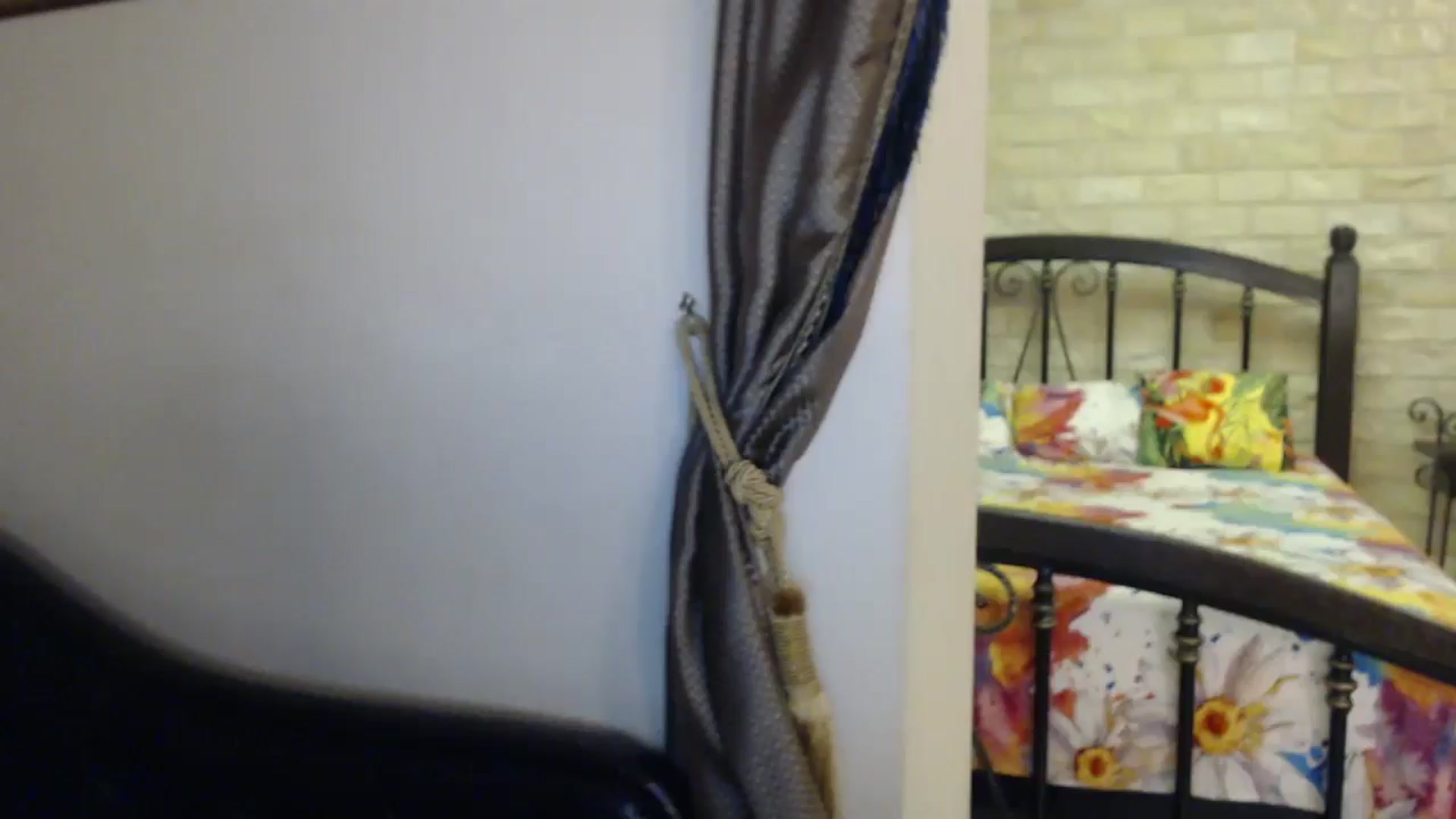 Gallery image thumbnail from ThePerfectNam's myfreecams stream on, 12/10/2024, 03:44 image 13 of 20