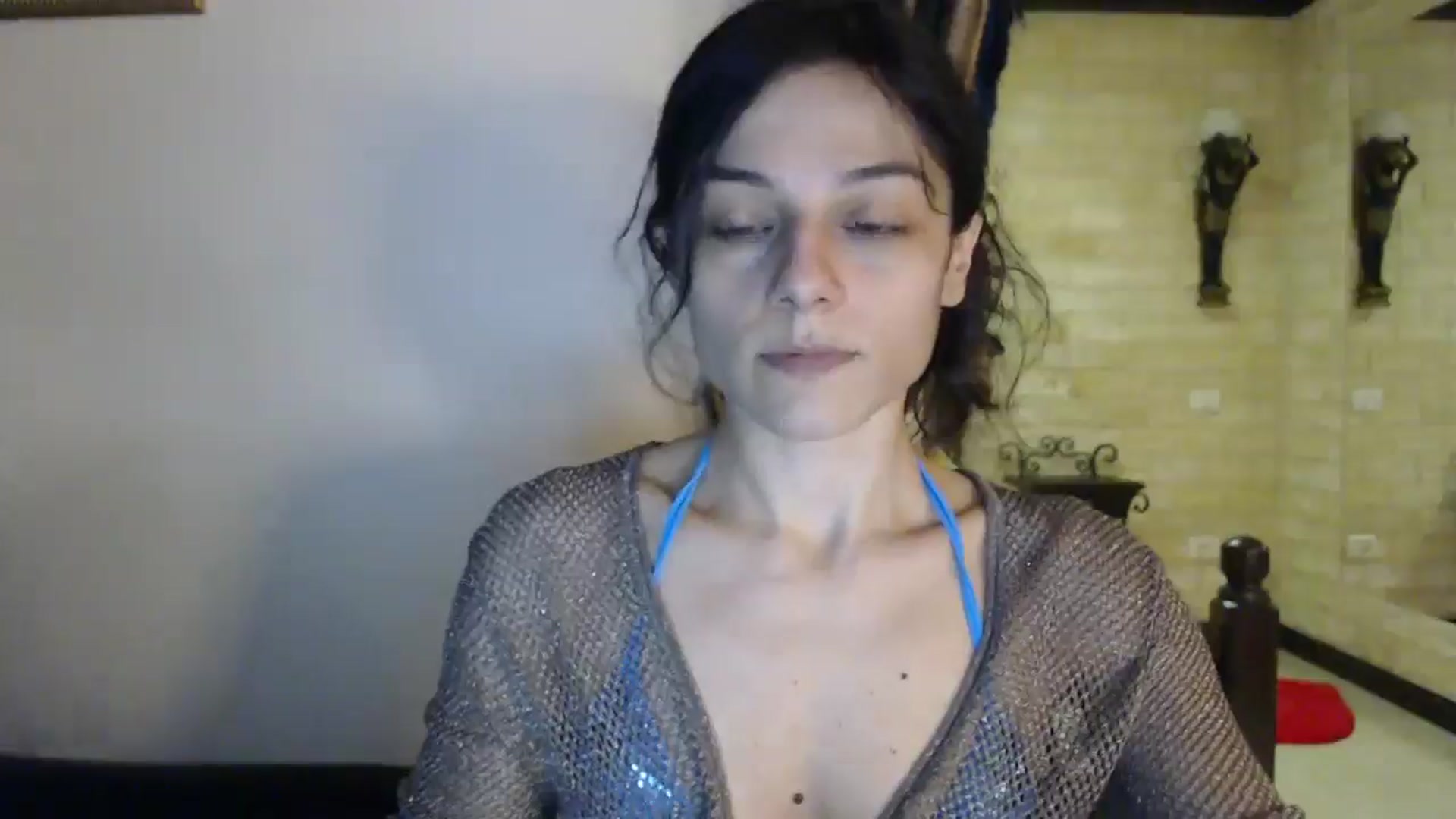 Gallery image thumbnail from ThePerfectNam's myfreecams stream on, 12/13/2024, 04:19 image 10 of 20