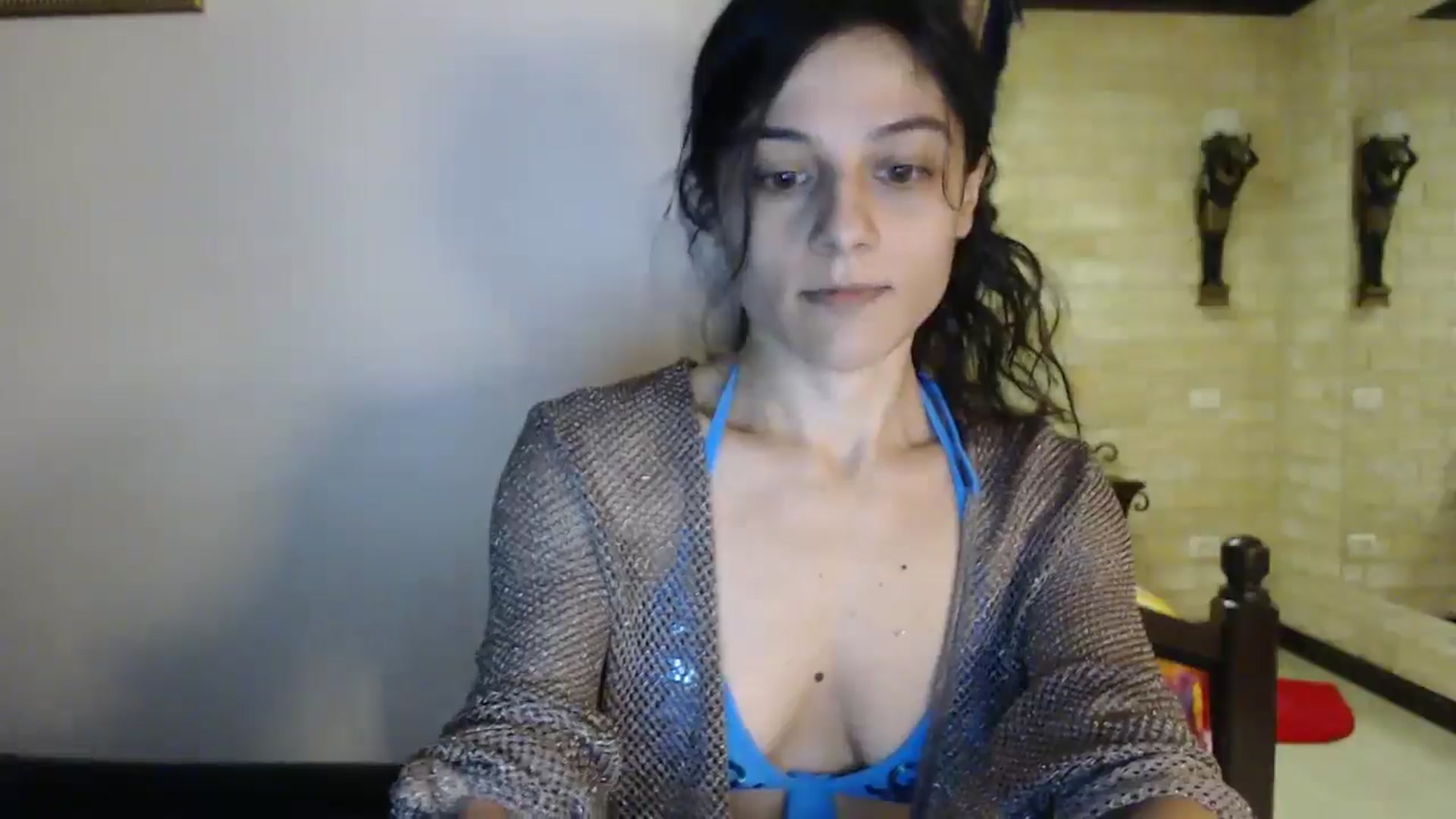 Gallery image thumbnail from ThePerfectNam's myfreecams stream on, 12/13/2024, 04:19 image 14 of 20
