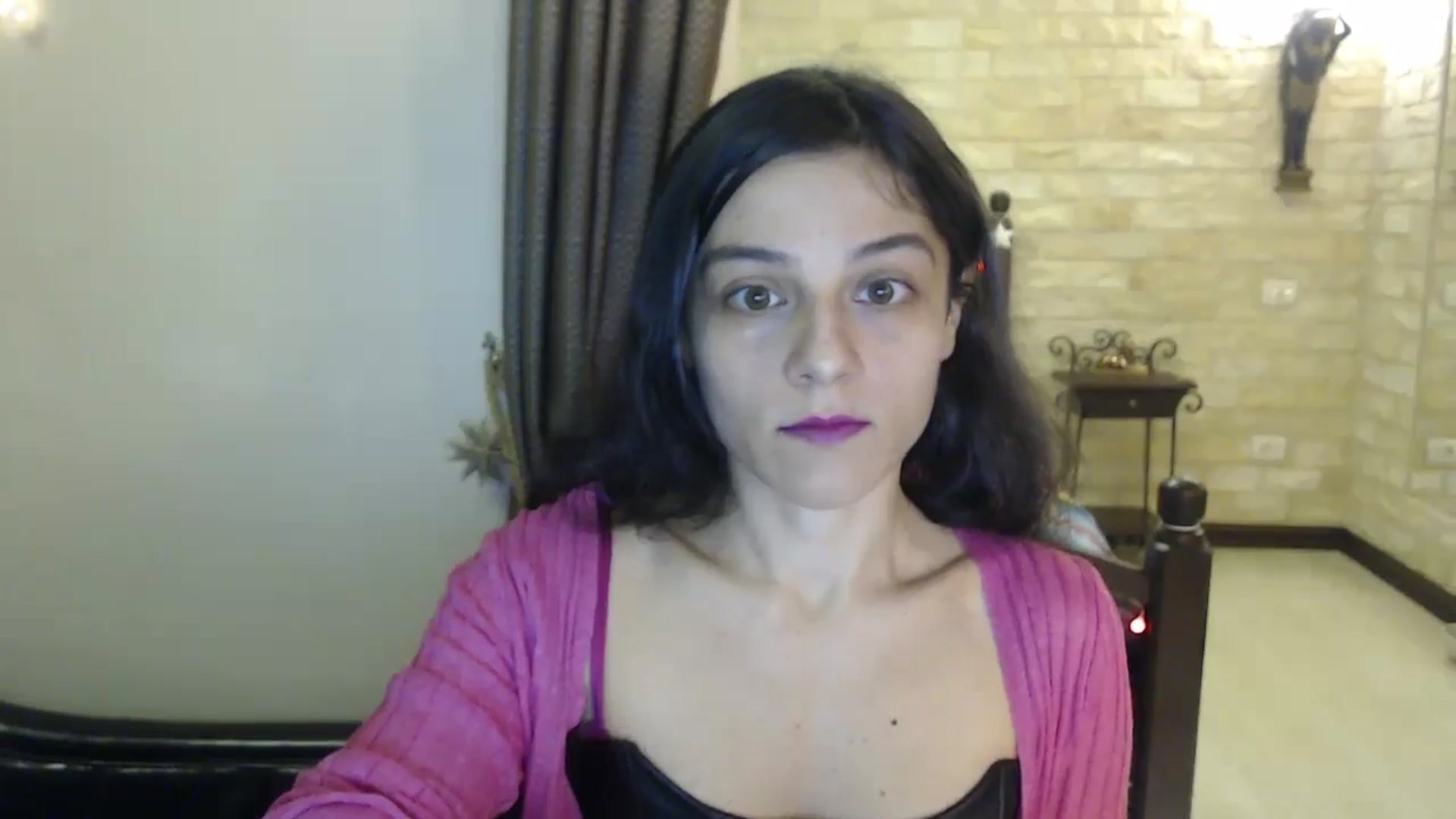 Gallery image thumbnail from ThePerfectNam's myfreecams stream on, 12/24/2024, 04:02 image 8 of 20