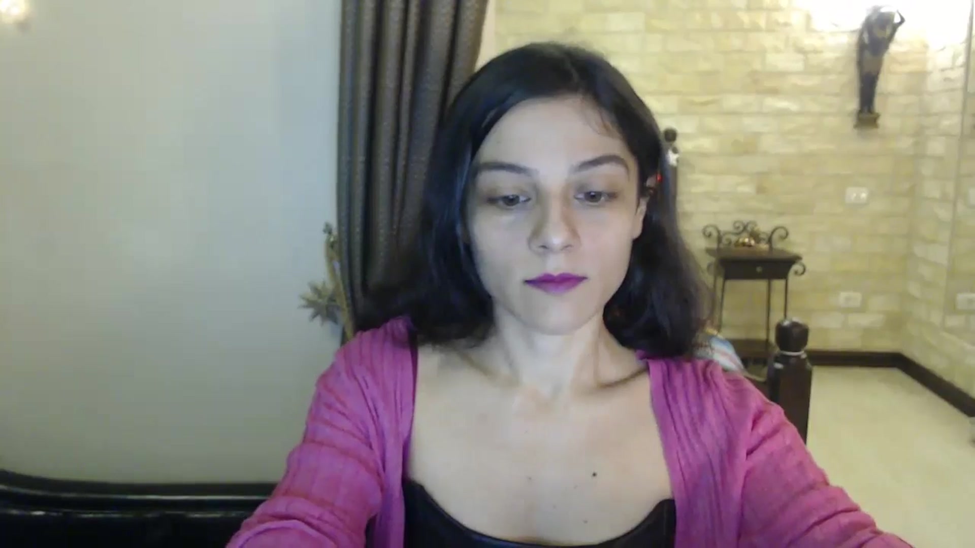 Gallery image thumbnail from ThePerfectNam's myfreecams stream on, 12/24/2024, 04:02 image 7 of 20