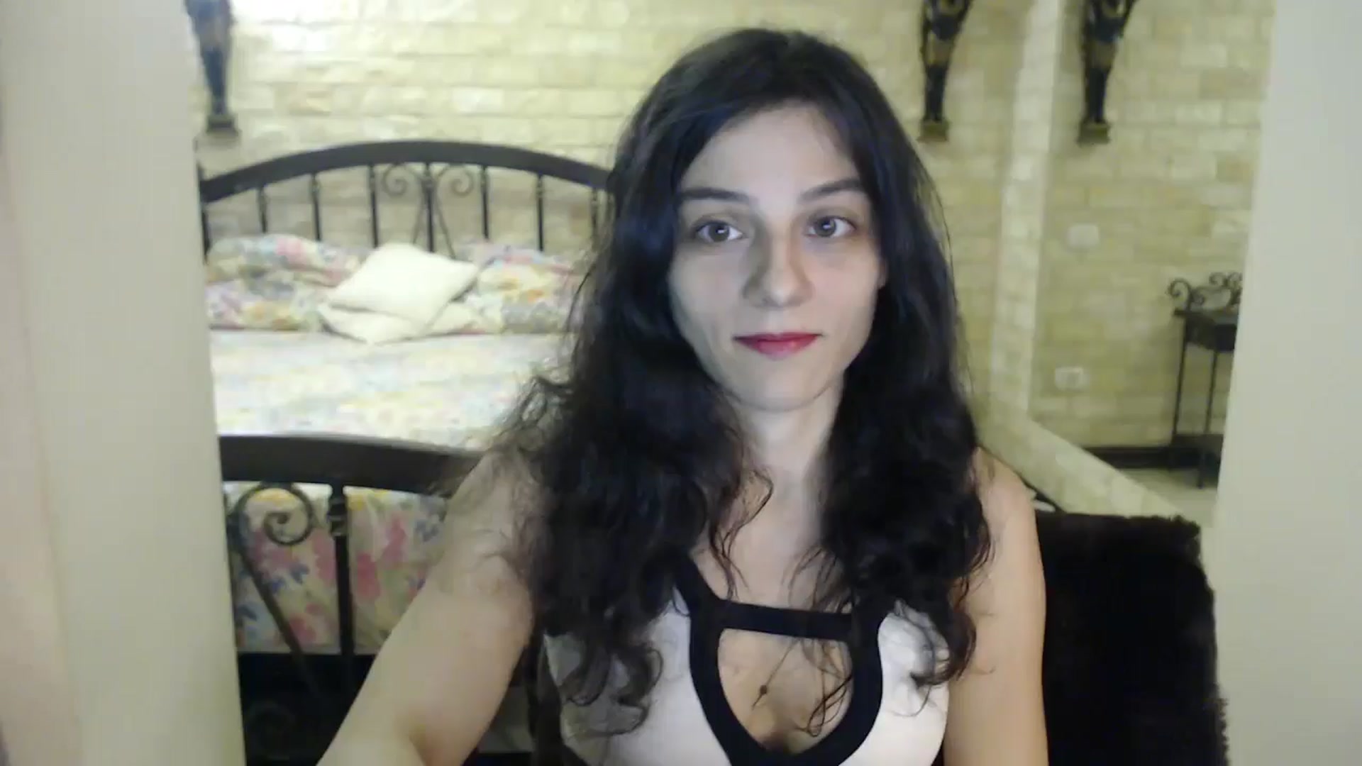 Gallery image thumbnail from ThePerfectNam's myfreecams stream on, 01/06/2025, 02:32 image 17 of 20