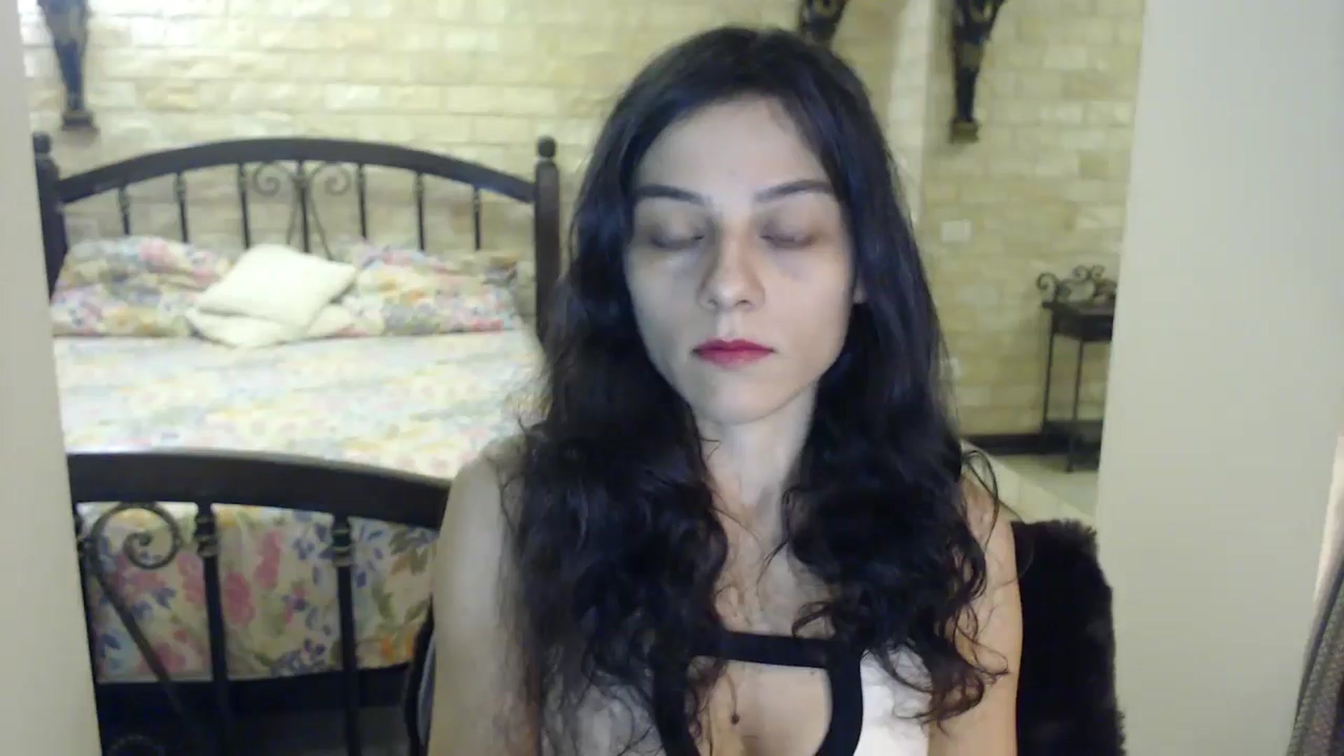 Gallery image thumbnail from ThePerfectNam's myfreecams stream on, 01/06/2025, 02:32 image 1 of 20