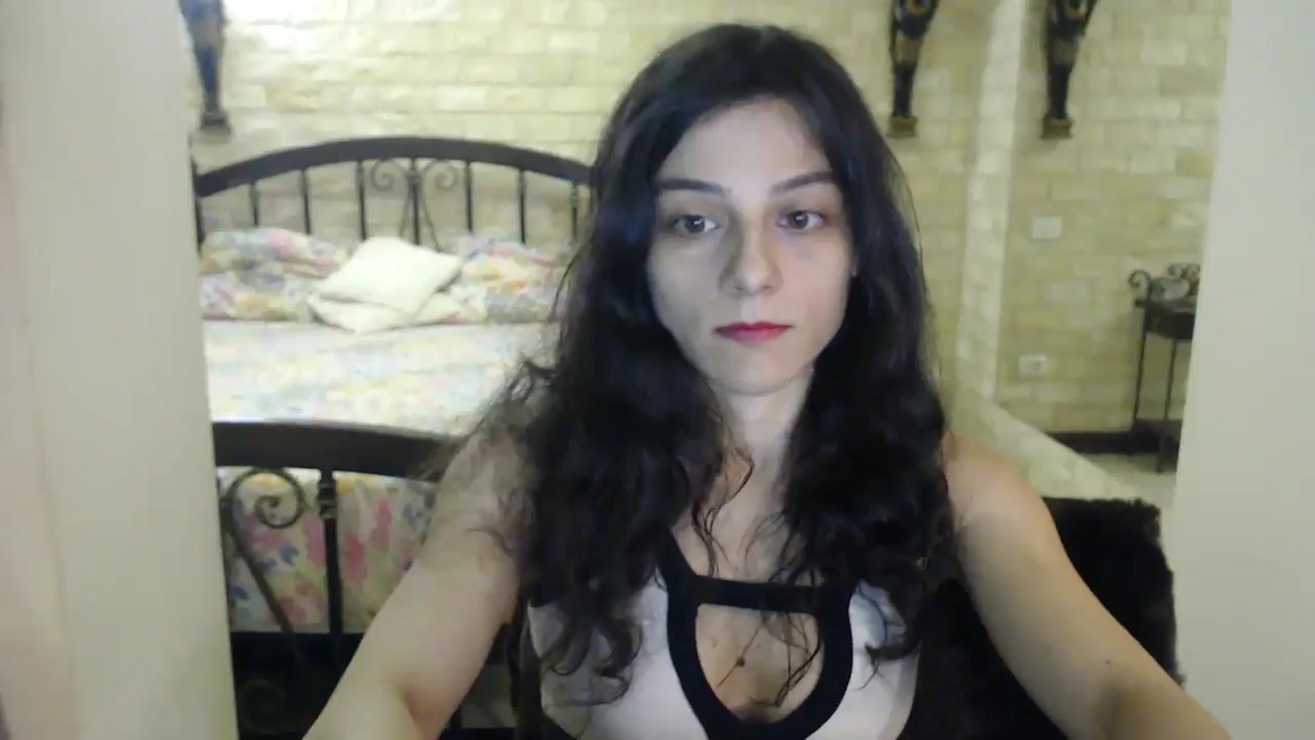 Gallery image thumbnail from ThePerfectNam's myfreecams stream on, 01/06/2025, 02:32 image 16 of 20