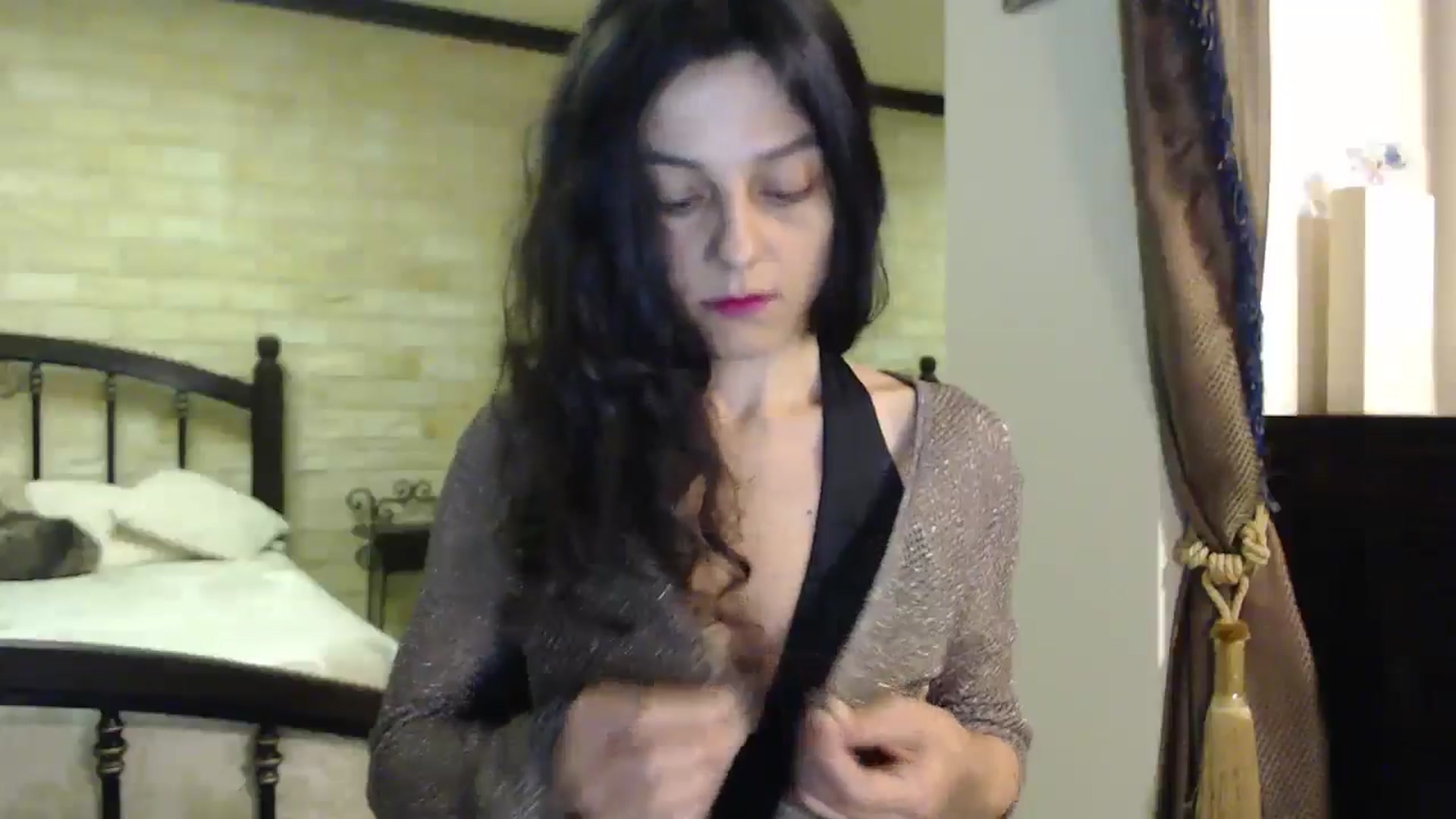 Gallery image thumbnail from ThePerfectNam's myfreecams stream on, 05/08/2025, 23:57 image 16 of 20
