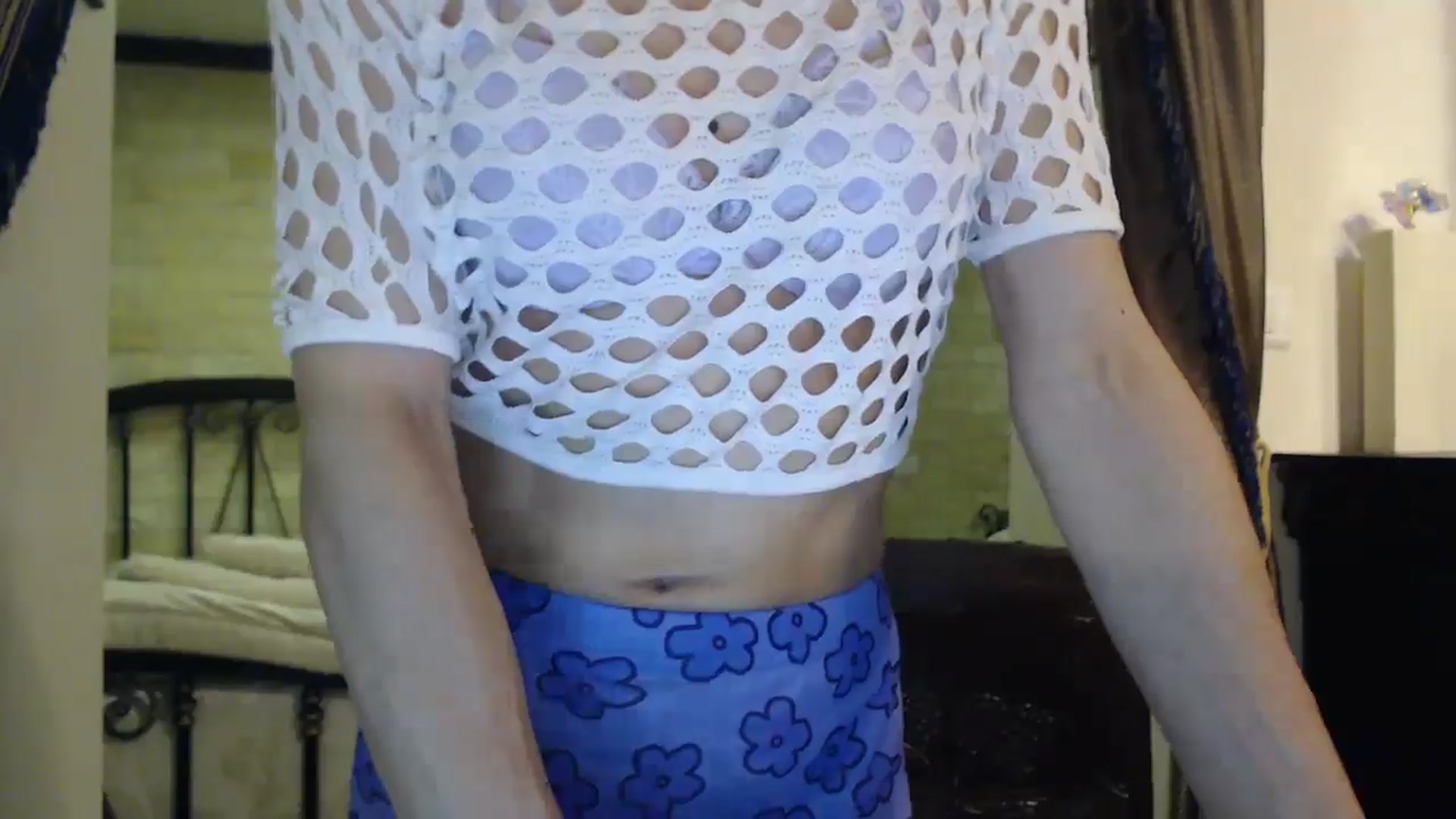 Gallery image thumbnail from ThePerfectNam's myfreecams stream on, 05/14/2025, 24:01 image 12 of 20