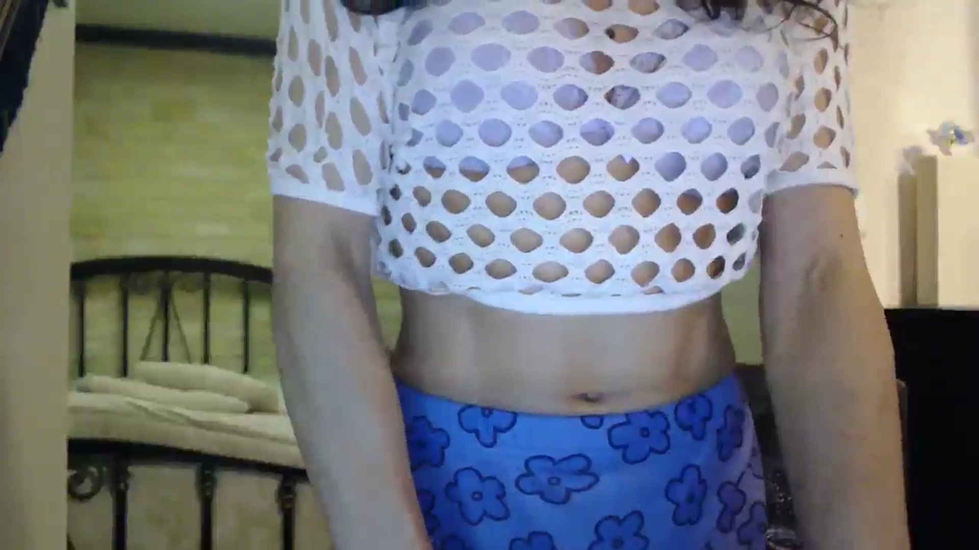 Gallery image thumbnail from ThePerfectNam's myfreecams stream on, 05/14/2025, 24:01 image 16 of 20