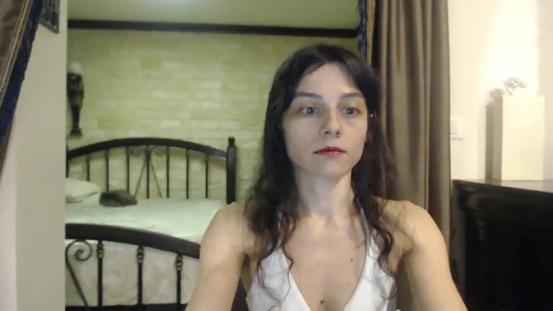 Gallery image thumbnail from ThePerfectNam's myfreecams stream on, 05/18/2025, 24:53 image 12 of 20