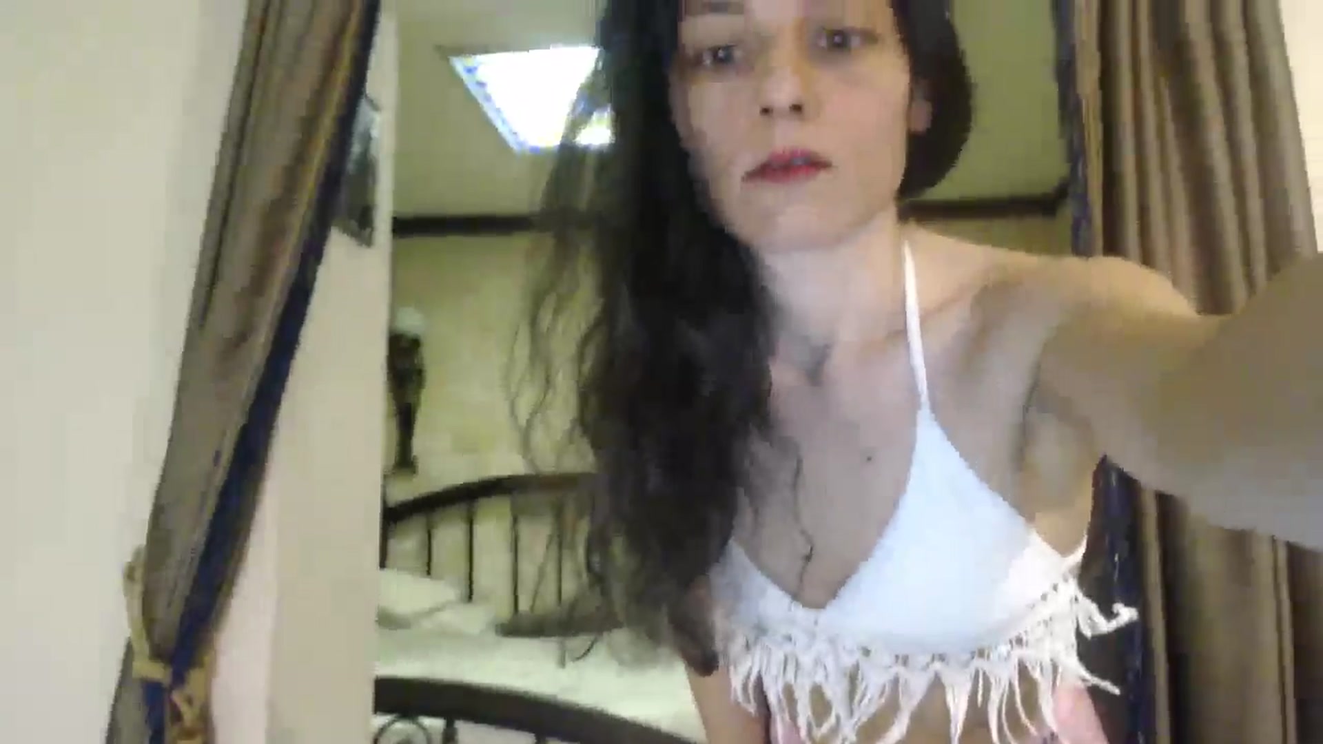 Gallery image thumbnail from ThePerfectNam's myfreecams stream on, 05/18/2025, 24:53 image 17 of 20