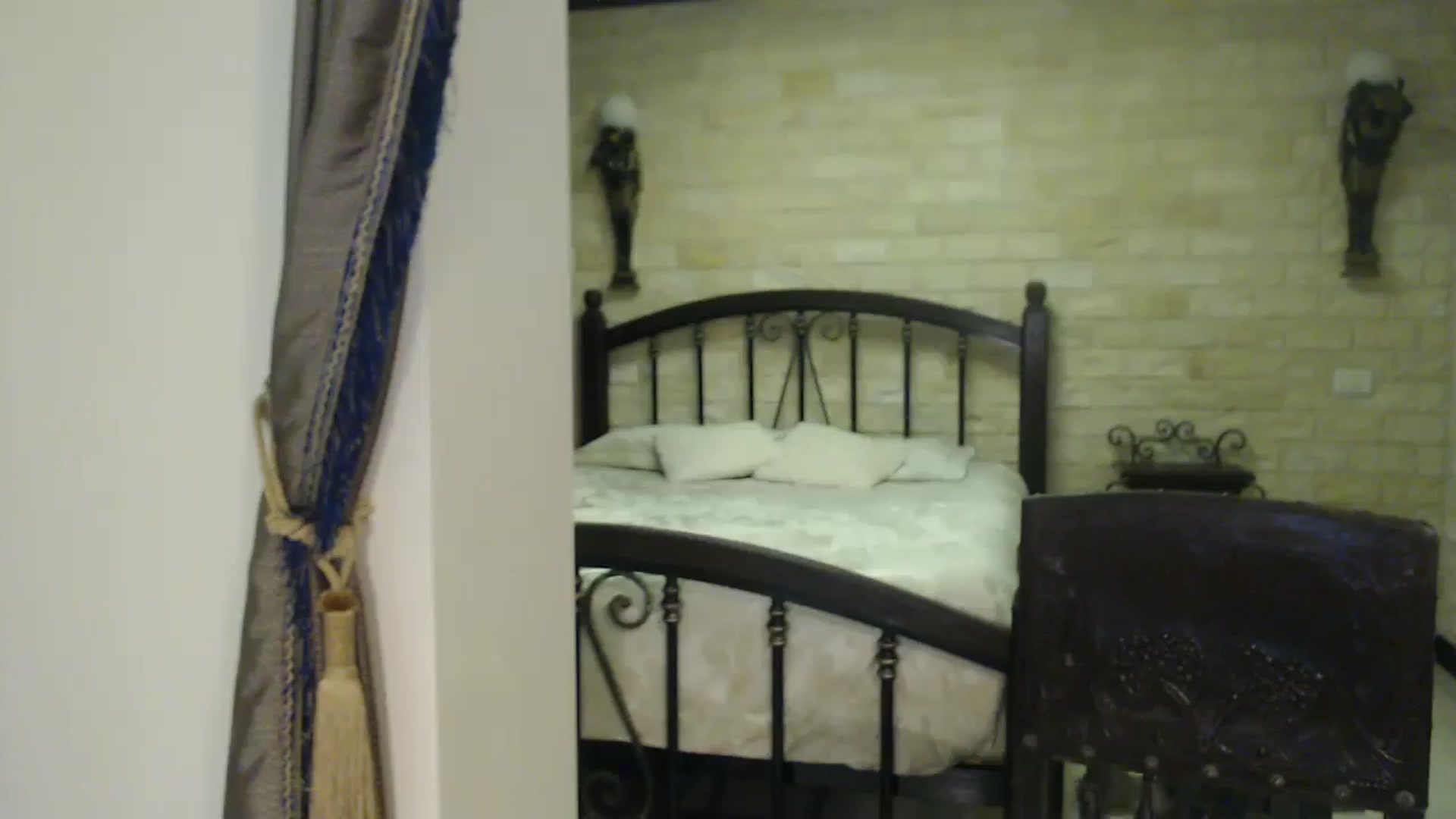 Gallery image thumbnail from ThePerfectNam's myfreecams stream on, 05/19/2025, 03:31 image 15 of 20