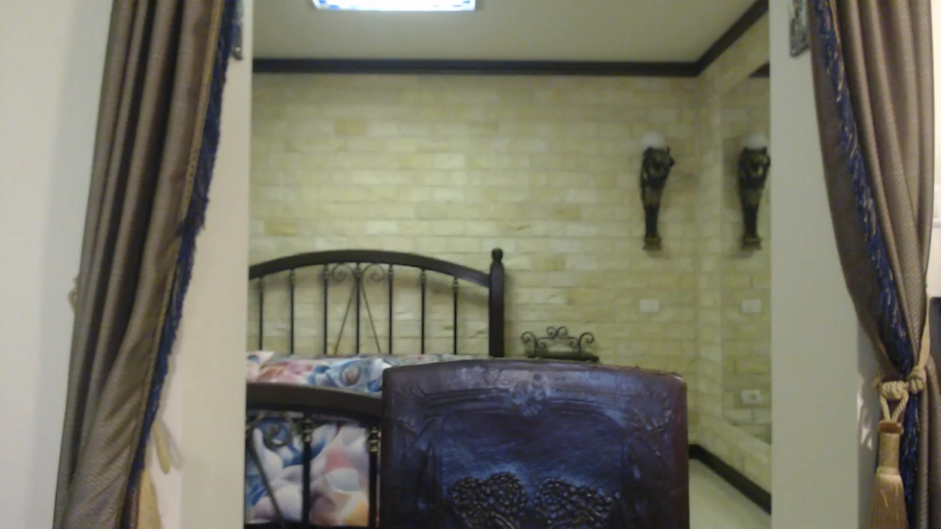 Gallery image thumbnail from ThePerfectNam's myfreecams stream on, 12/08/2025, 03:59 image 8 of 20