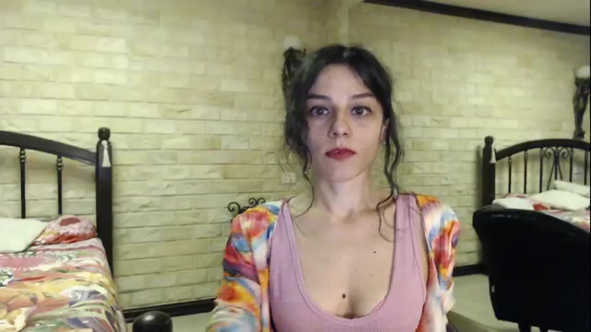Gallery image thumbnail from ThePerfectNme's myfreecams stream on, 02/26/2024, 07:32 image 9 of 20