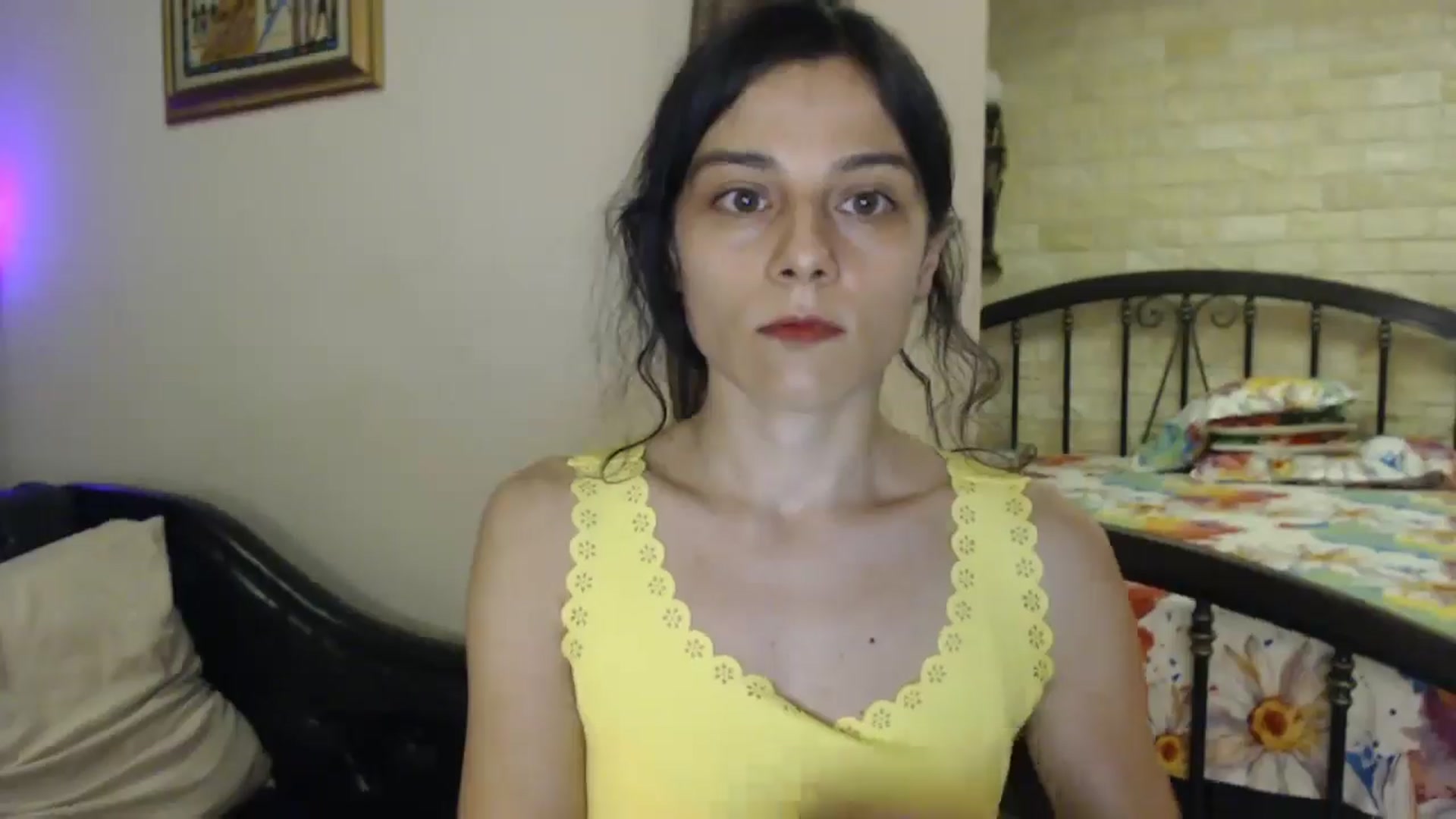 Gallery image thumbnail from ThePerfectNme's myfreecams stream on, 08/25/2024, 20:00 image 7 of 20