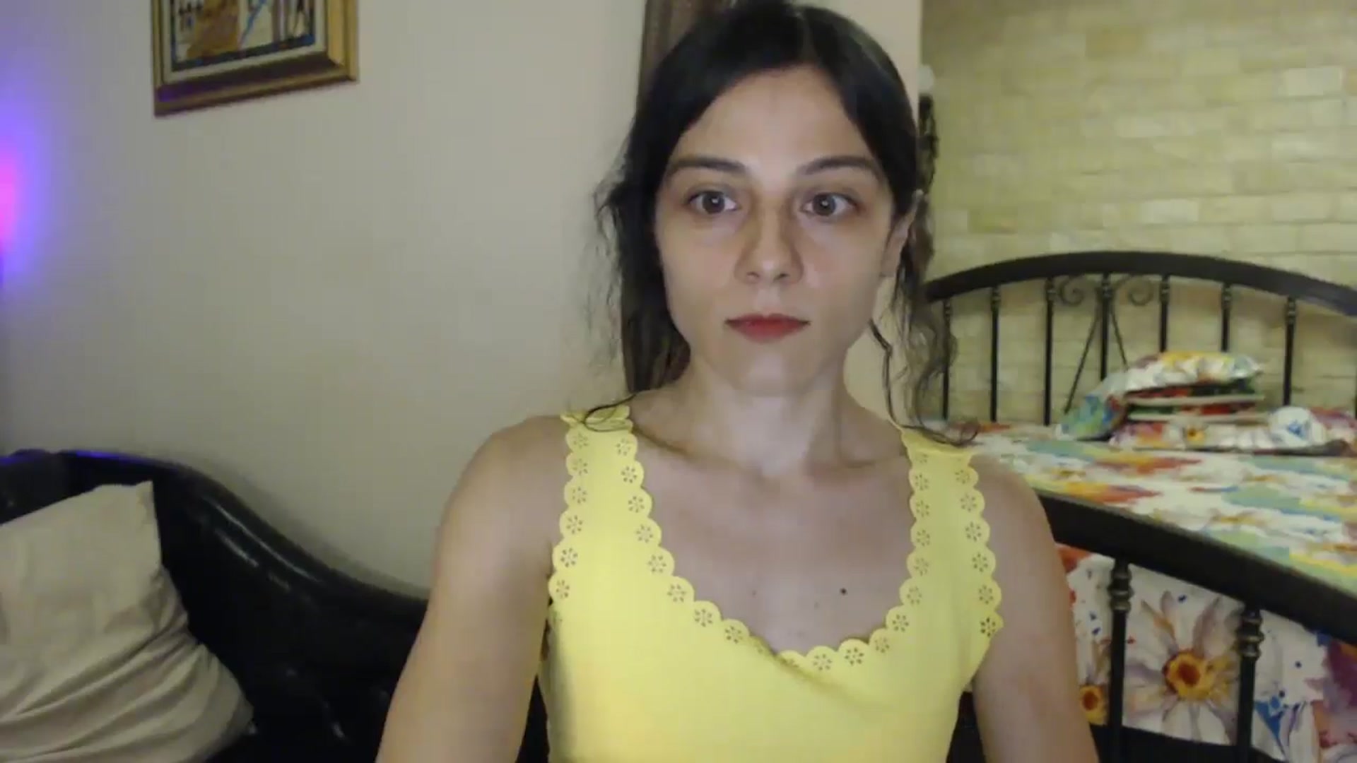 Gallery image thumbnail from ThePerfectNme's myfreecams stream on, 08/25/2024, 20:00 image 6 of 20