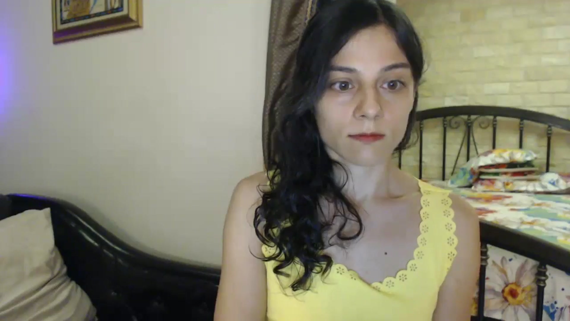 Gallery image thumbnail from ThePerfectNme's myfreecams stream on, 08/25/2024, 20:00 image 11 of 20