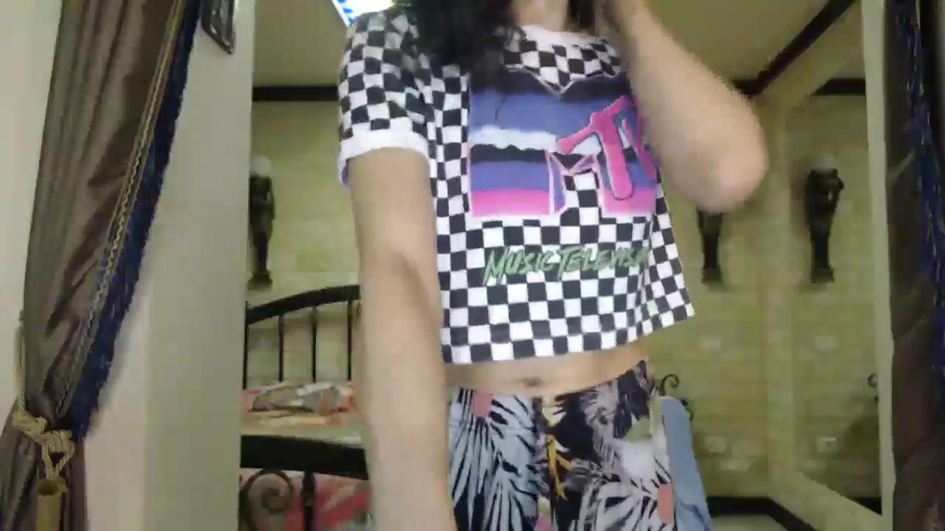 Gallery image thumbnail from ThePerfectNme's myfreecams stream on, 10/13/2024, 02:16 image 12 of 20