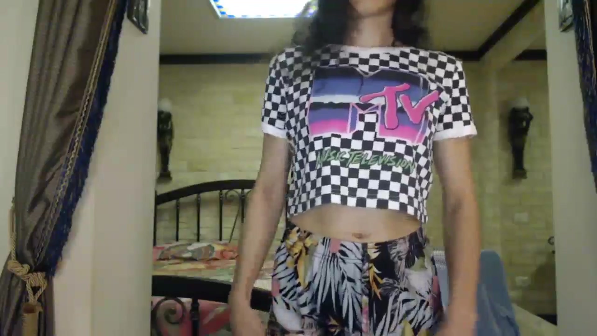 Gallery image thumbnail from ThePerfectNme's myfreecams stream on, 10/13/2024, 02:16 image 13 of 20