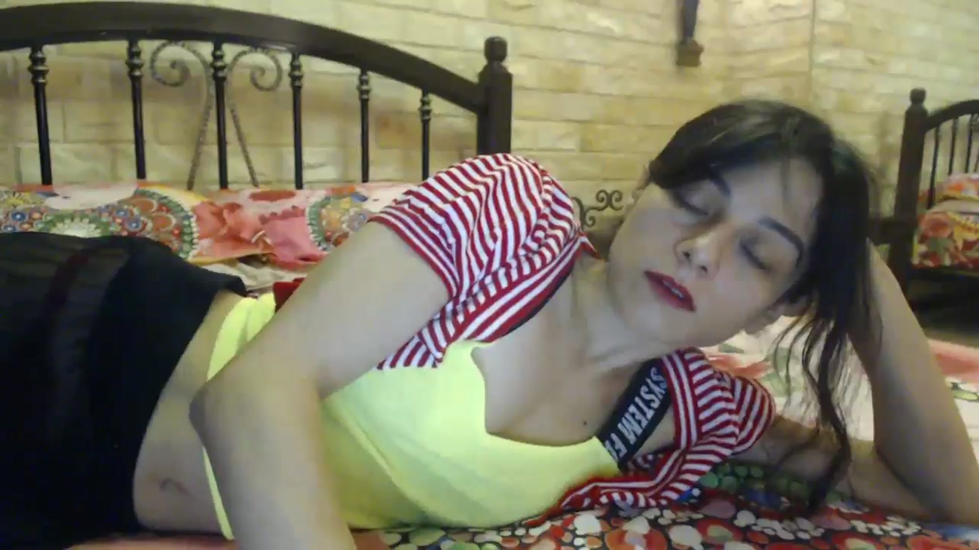 Gallery image thumbnail from ThePerfectNme's myfreecams stream on, 10/17/2024, 04:45 image 3 of 20