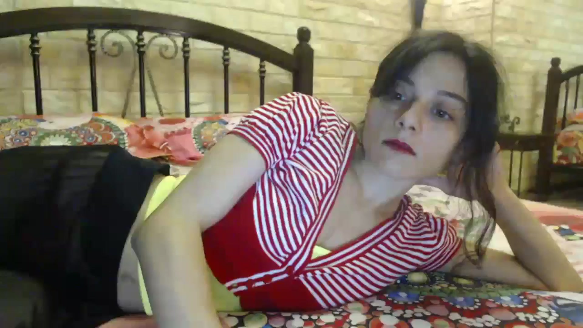 Gallery image thumbnail from ThePerfectNme's myfreecams stream on, 10/17/2024, 04:45 image 13 of 20