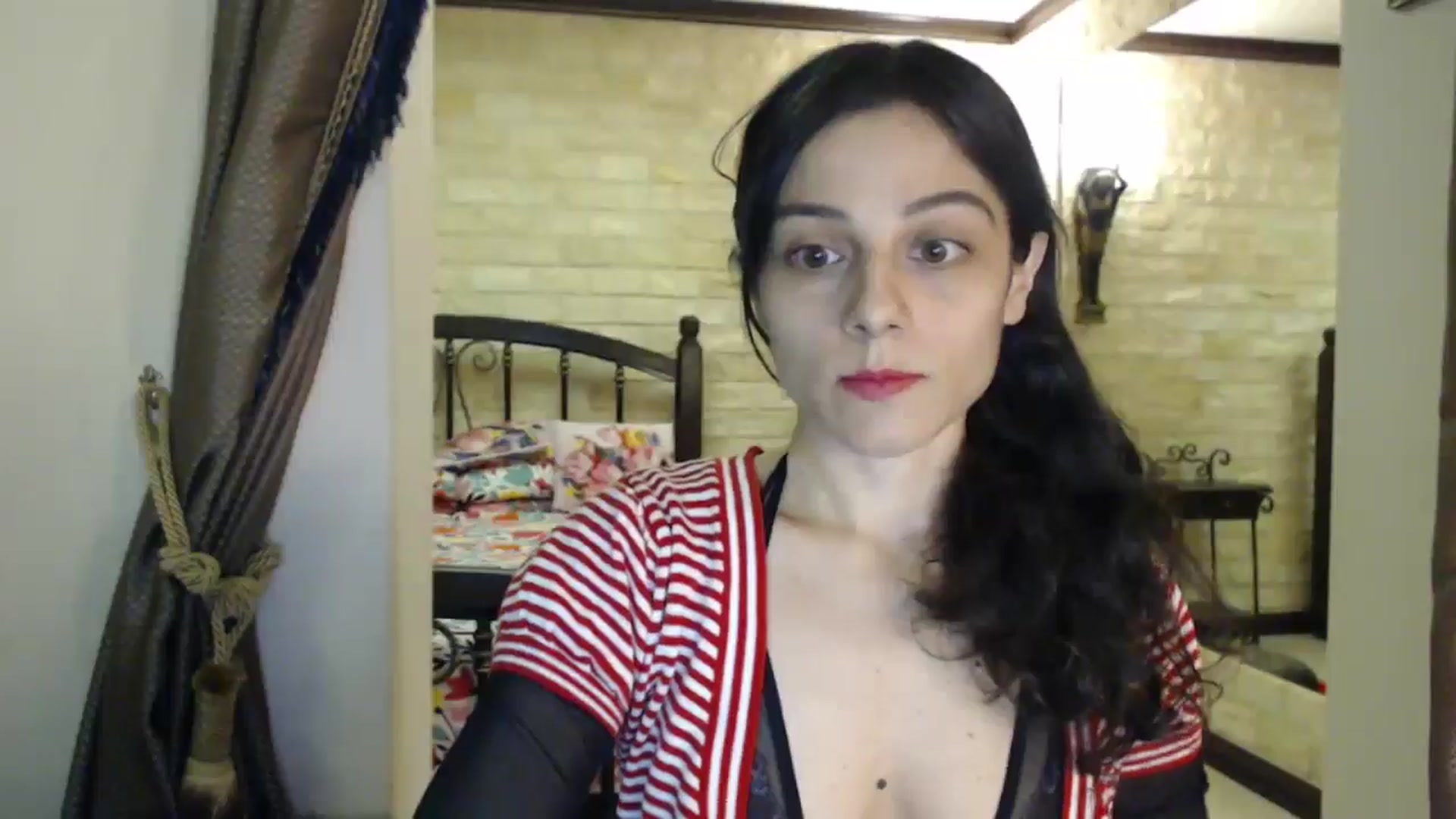 Gallery image thumbnail from ThePerfectNme's myfreecams stream on, 11/02/2024, 04:32 image 11 of 20