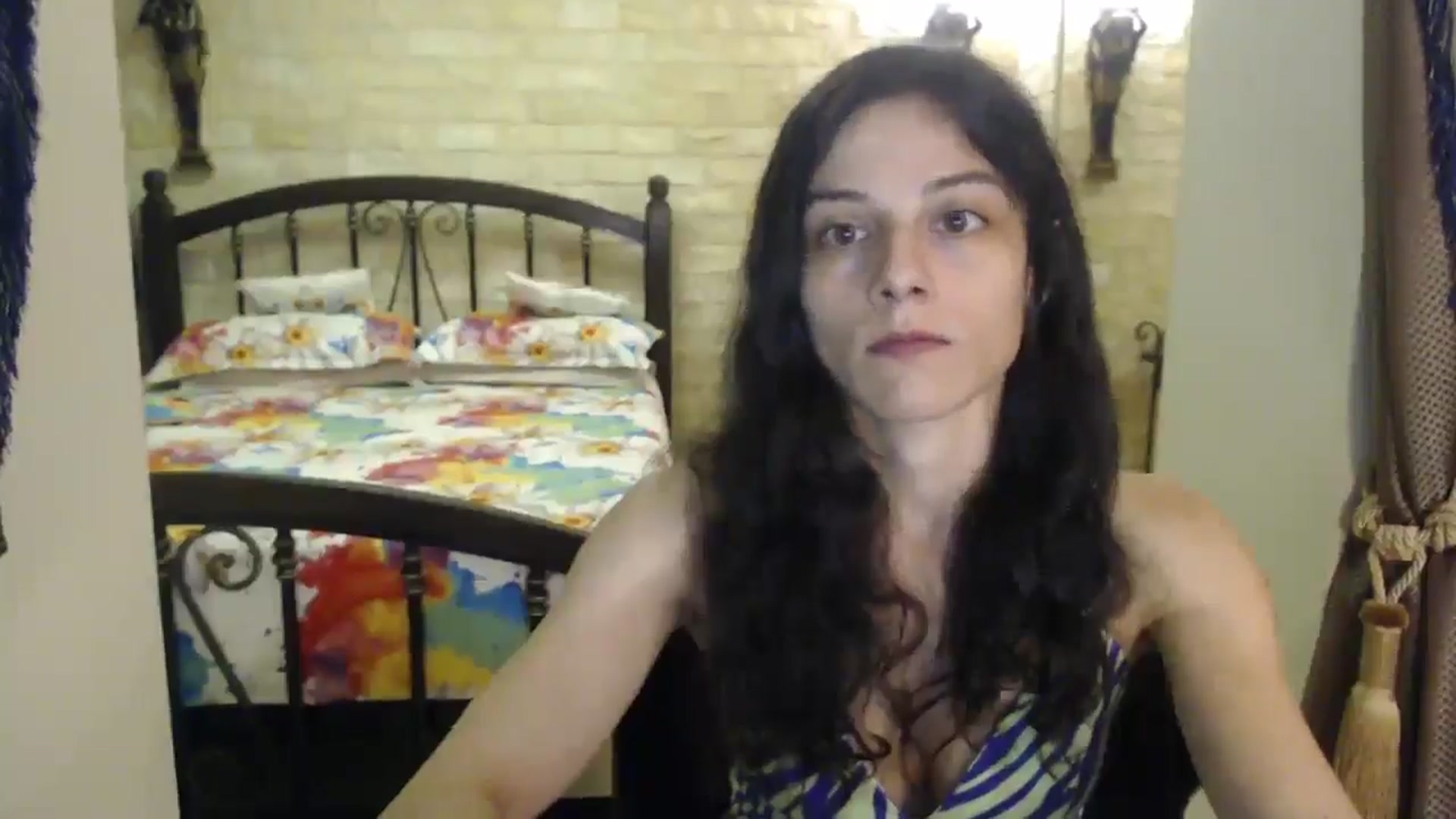 Gallery image thumbnail from ThePerfectNme's myfreecams stream on, 11/14/2024, 04:33 image 10 of 20