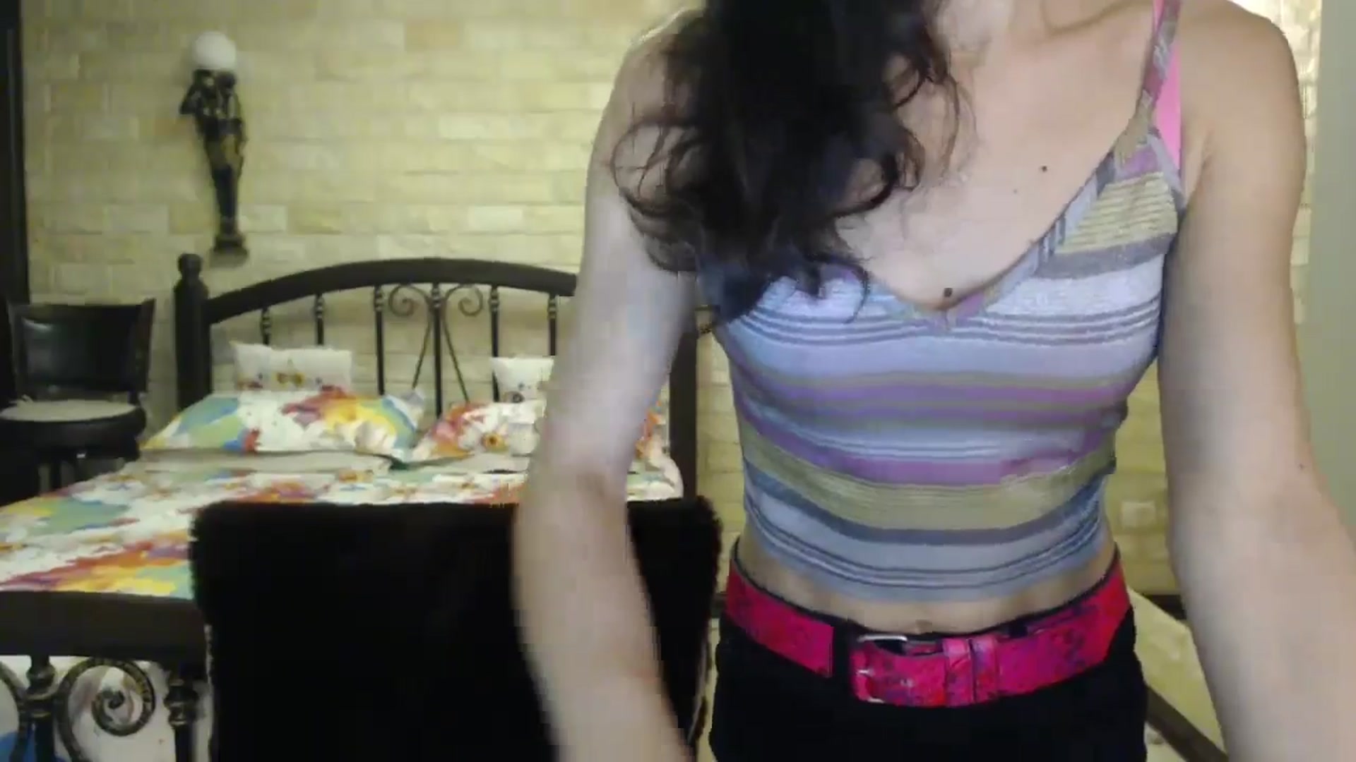 Gallery image thumbnail from ThePerfectNme's myfreecams stream on, 11/16/2024, 06:18 image 7 of 20