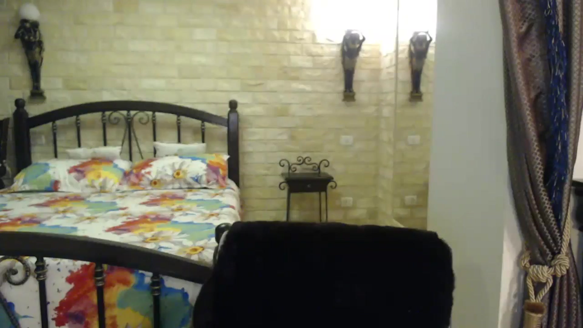 Gallery image thumbnail from ThePerfectNme's myfreecams stream on, 11/17/2024, 04:26 image 11 of 20