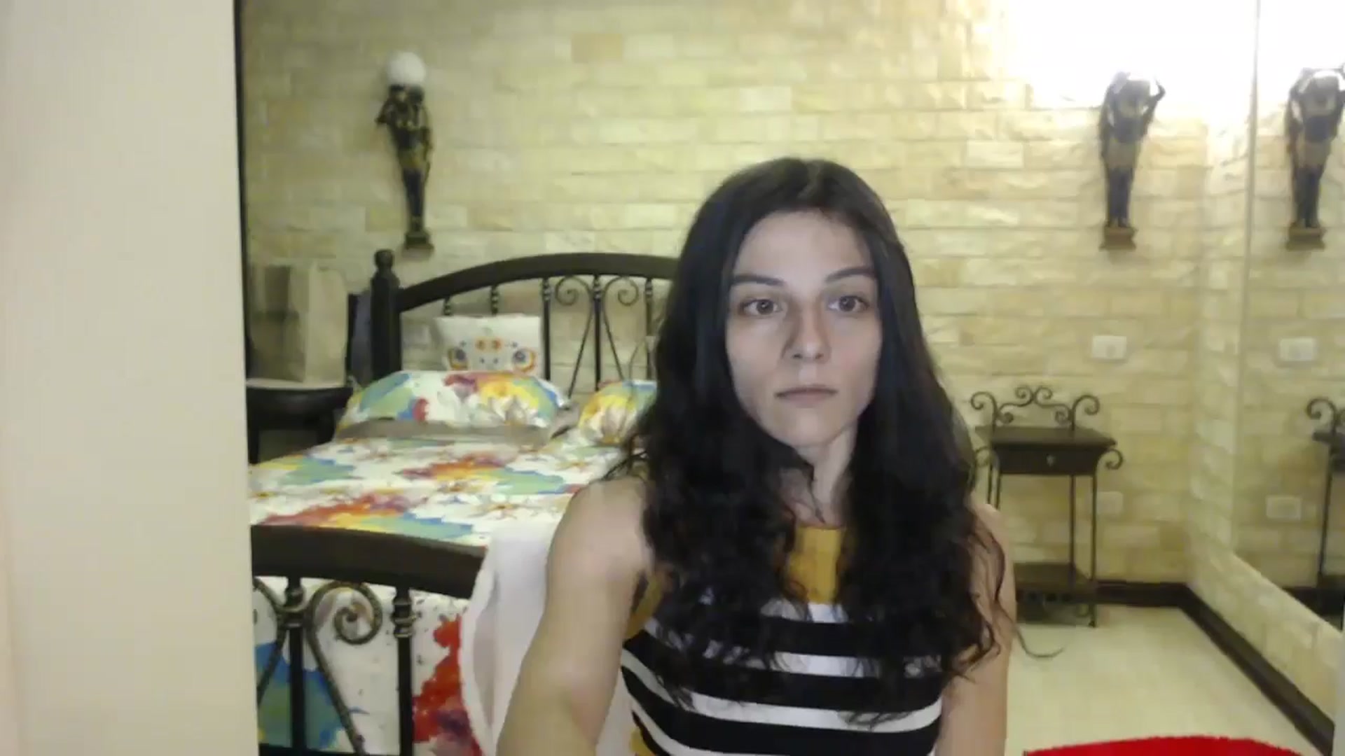 Gallery image thumbnail from ThePerfectNme's myfreecams stream on, 11/19/2024, 01:01 image 16 of 20