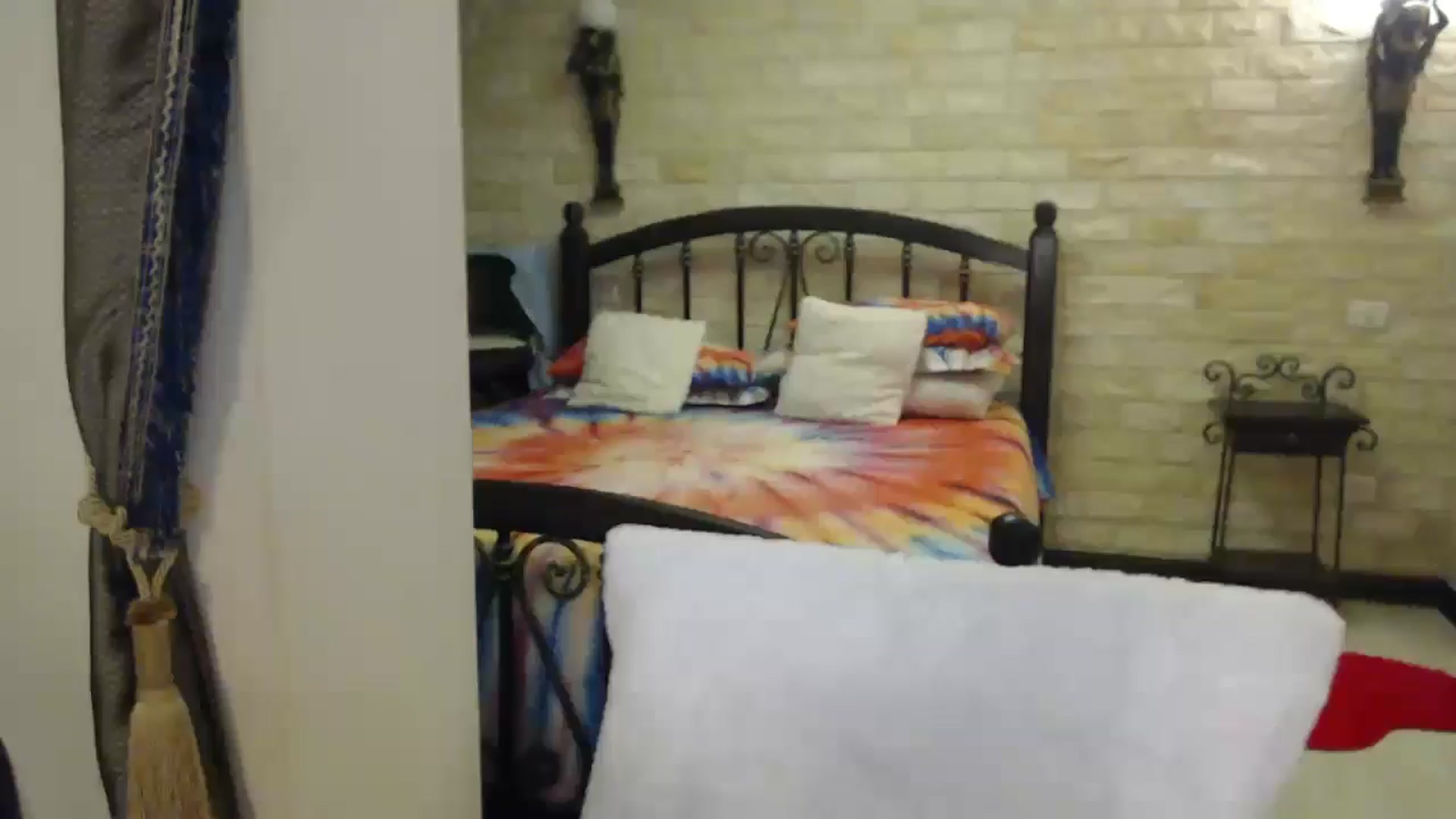 Gallery image thumbnail from ThePerfectNme's myfreecams stream on, 11/23/2024, 01:44 image 7 of 20