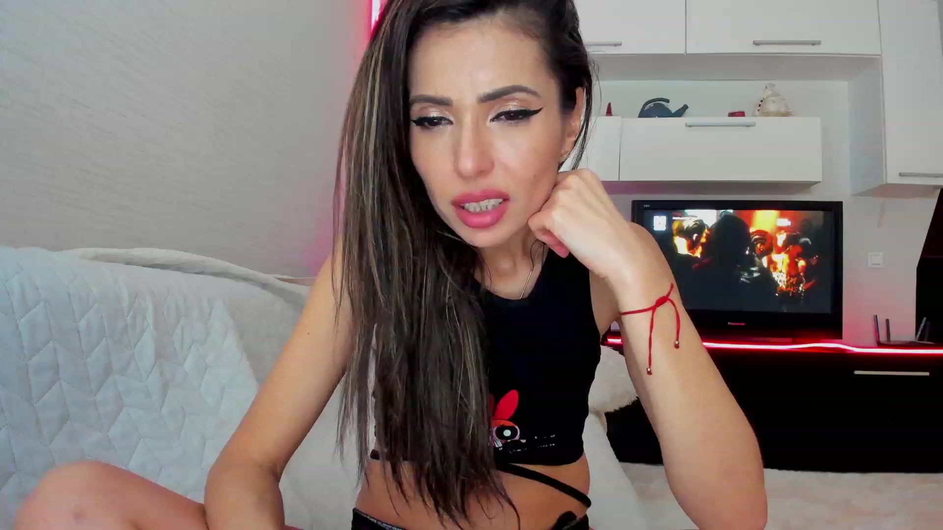 Gallery image thumbnail from TheRabb1tHole's myfreecams stream on, 03/22/2023, 05:33 image 14 of 20