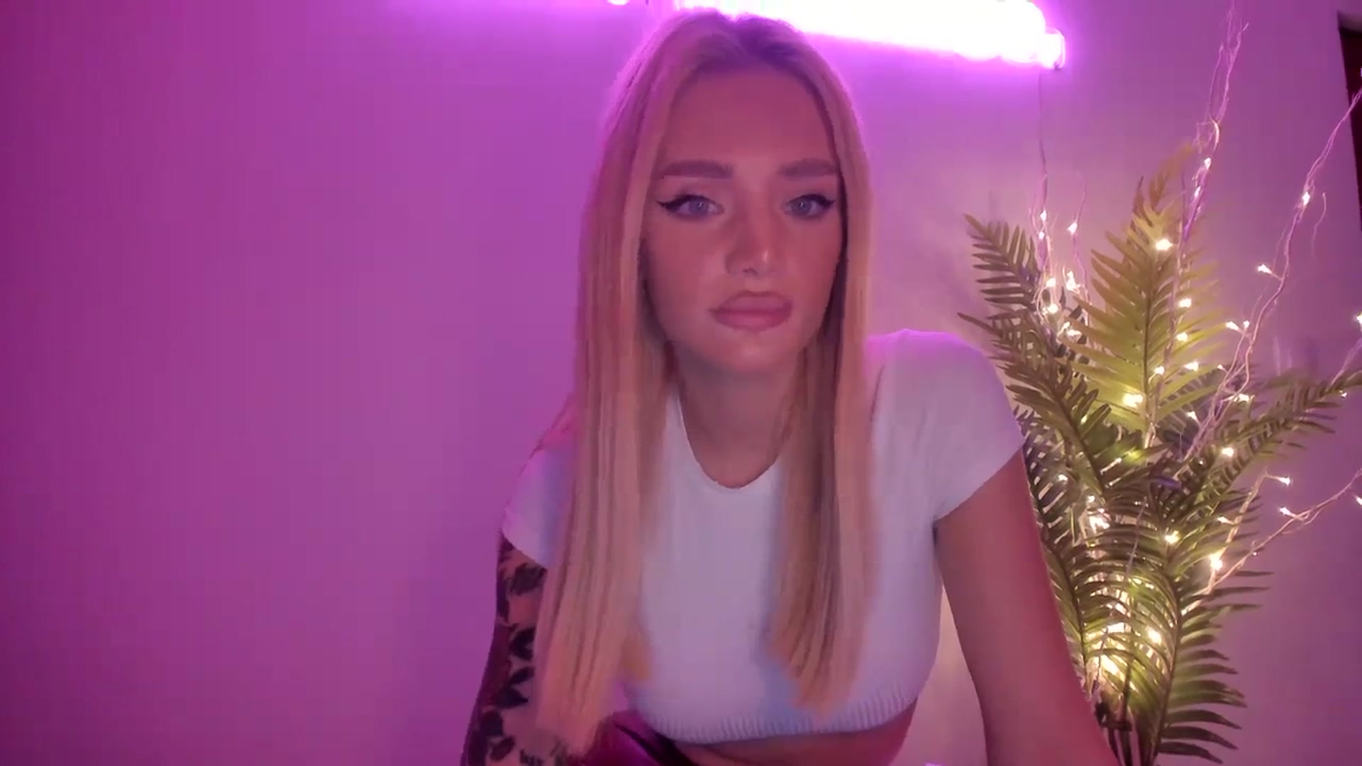 Gallery image thumbnail from TheRosette's myfreecams stream on, 11/13/2023, 23:36 image 12 of 20