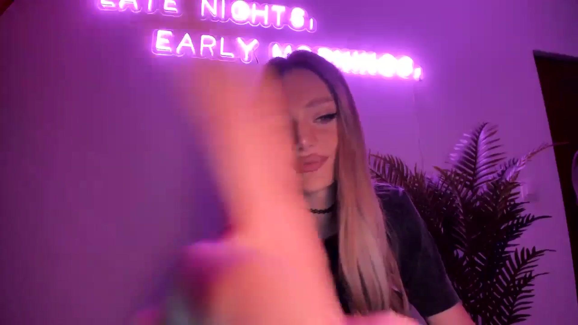 Gallery image thumbnail from TheRosette's myfreecams stream on, 11/28/2023, 24:50 image 18 of 20