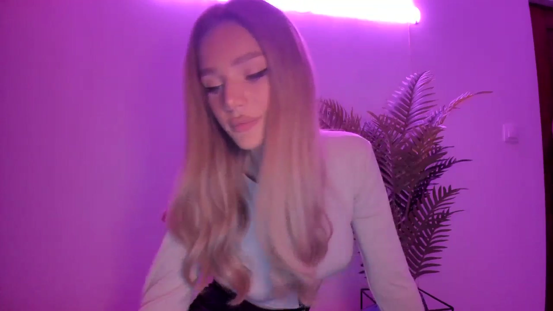 Gallery image thumbnail from TheRosette's myfreecams stream on, 11/29/2023, 01:12 image 15 of 20