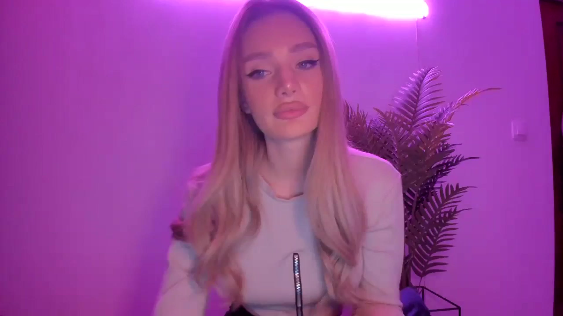 Gallery image thumbnail from TheRosette's myfreecams stream on, 11/29/2023, 01:12 image 19 of 20