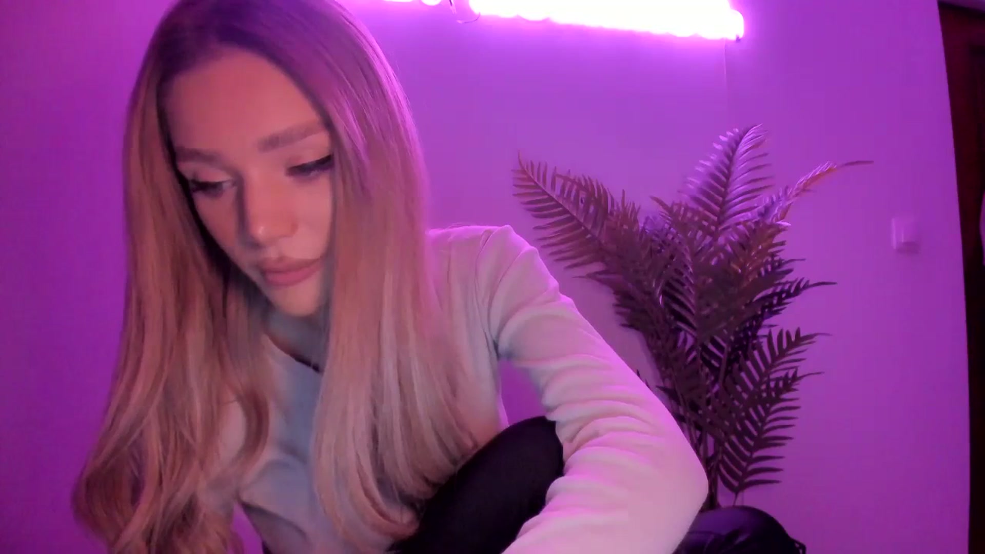 Gallery image thumbnail from TheRosette's myfreecams stream on, 11/29/2023, 01:12 image 17 of 20