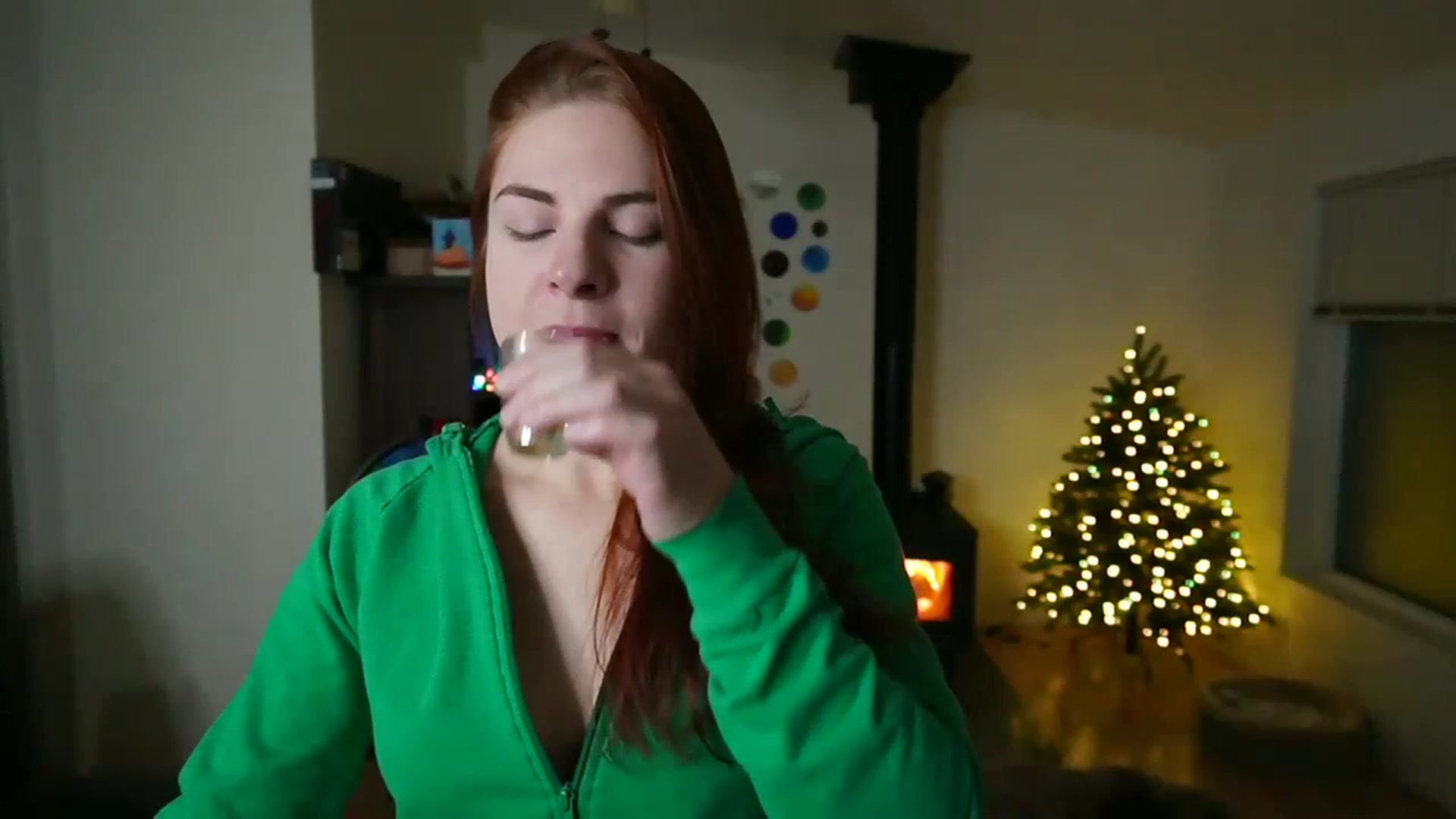 Gallery image thumbnail from TheRoxRoom's myfreecams stream on, 12/03/2022, 04:26 image 8 of 20