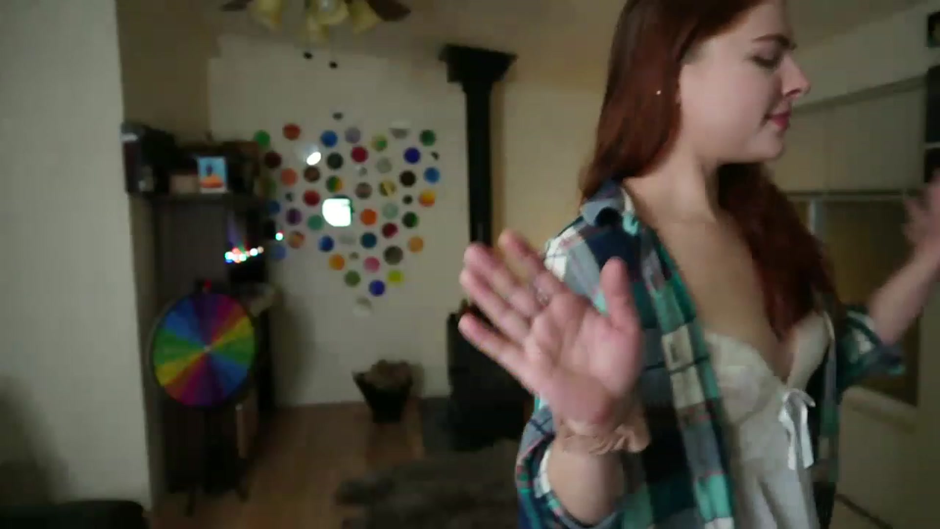 Gallery image thumbnail from TheRoxRoom's myfreecams stream on, 12/10/2022, 04:34 image 16 of 20
