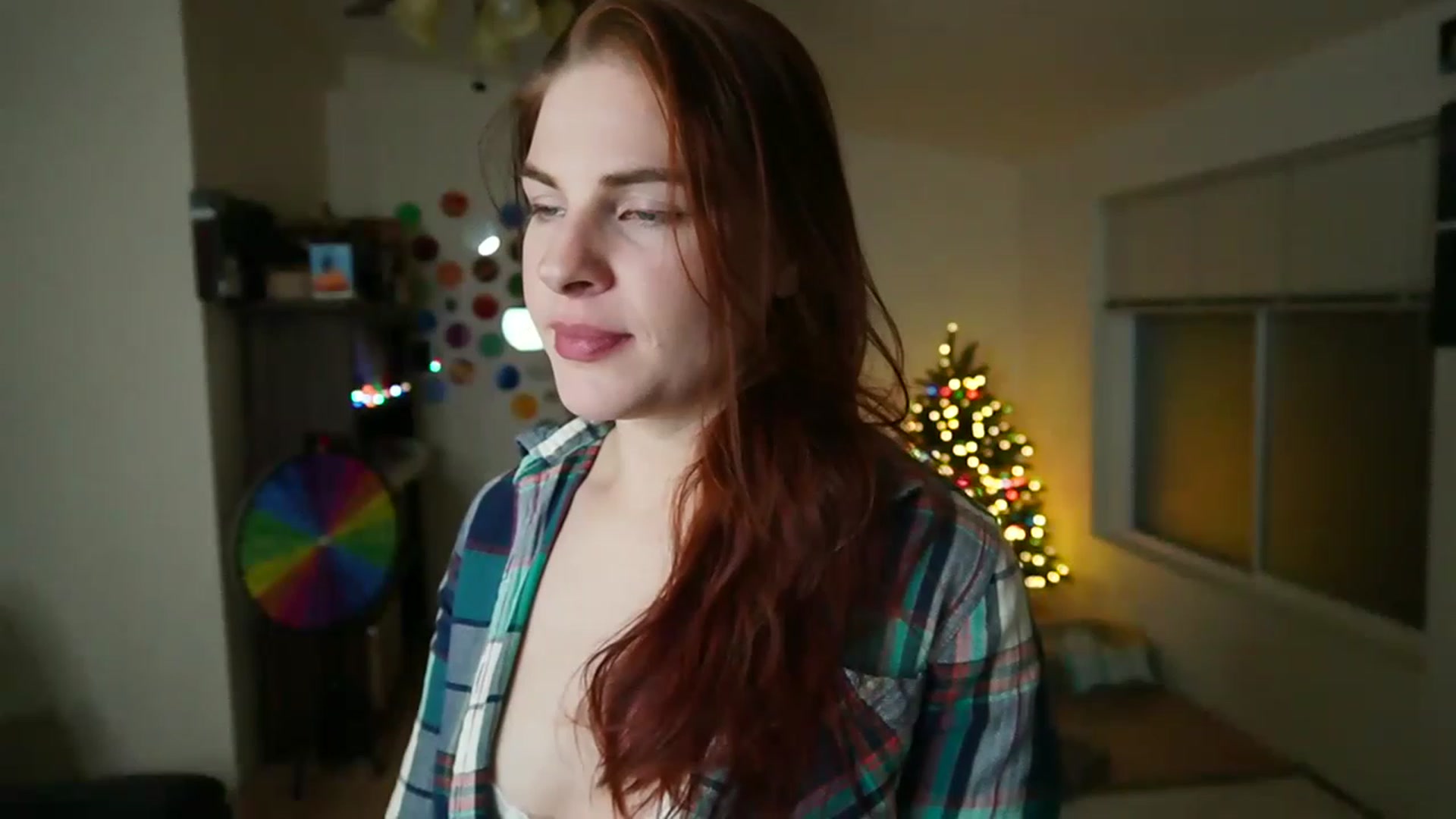 Gallery image thumbnail from TheRoxRoom's myfreecams stream on, 12/10/2022, 04:34 image 13 of 20