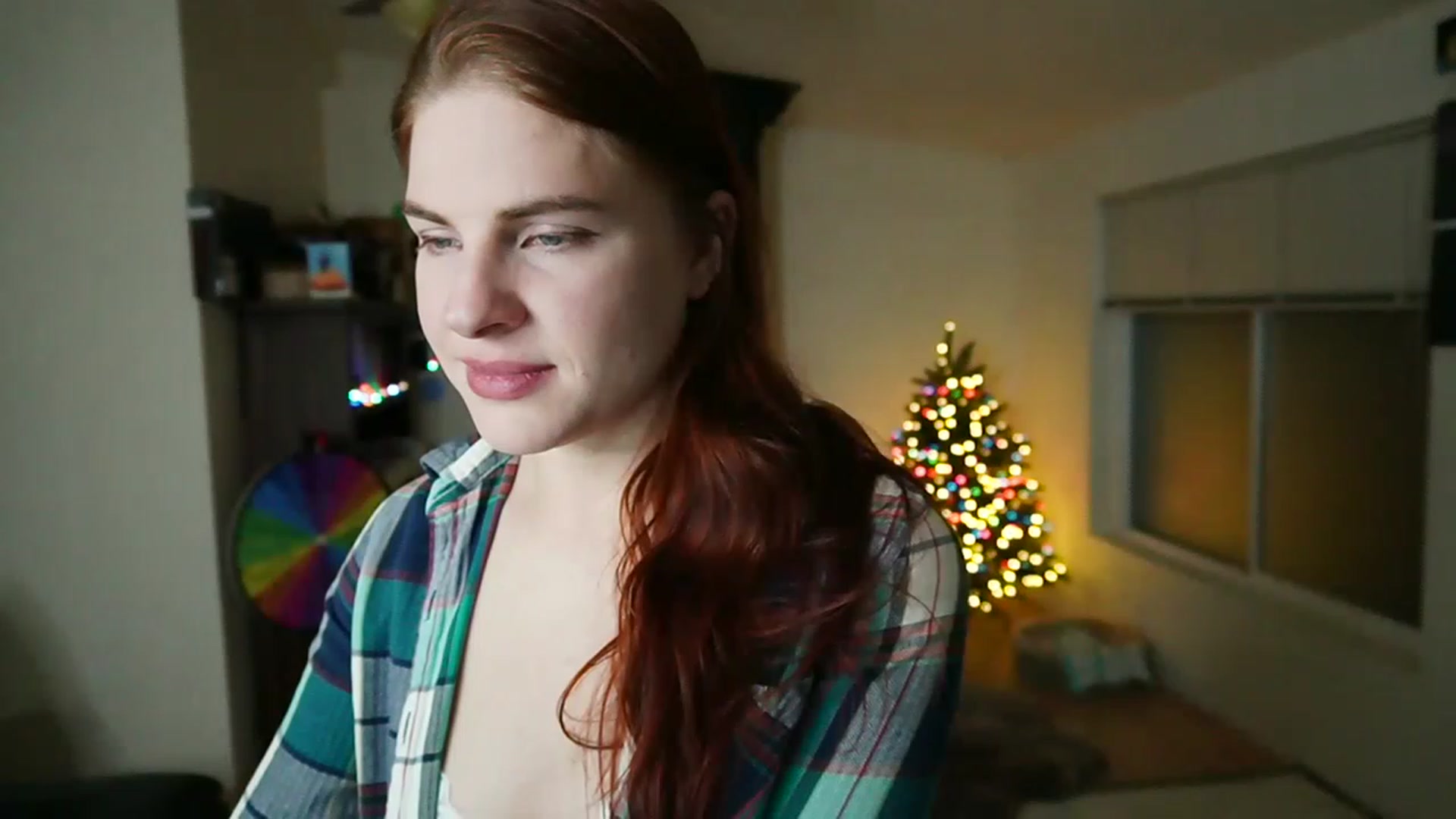 Gallery image thumbnail from TheRoxRoom's myfreecams stream on, 12/10/2022, 04:34 image 15 of 20