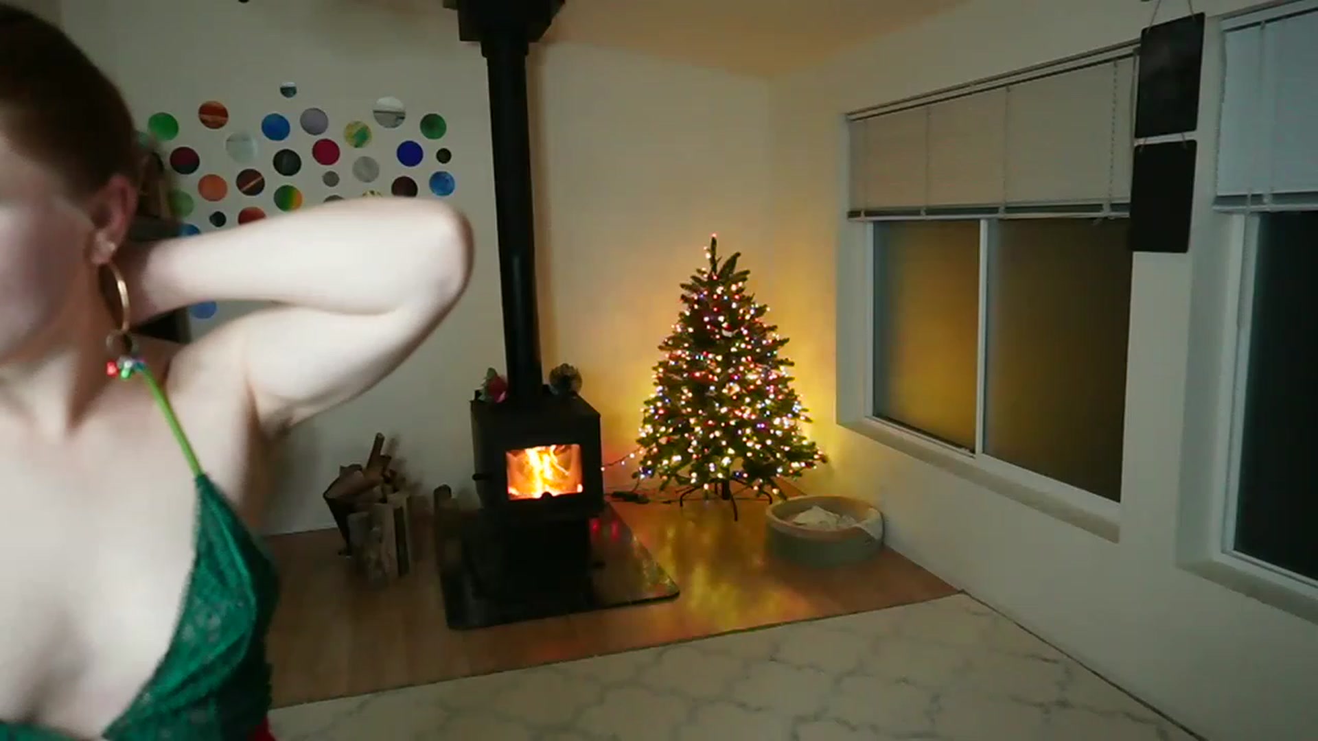 Gallery image thumbnail from TheRoxRoom's myfreecams stream on, 12/24/2022, 04:25 image 16 of 20