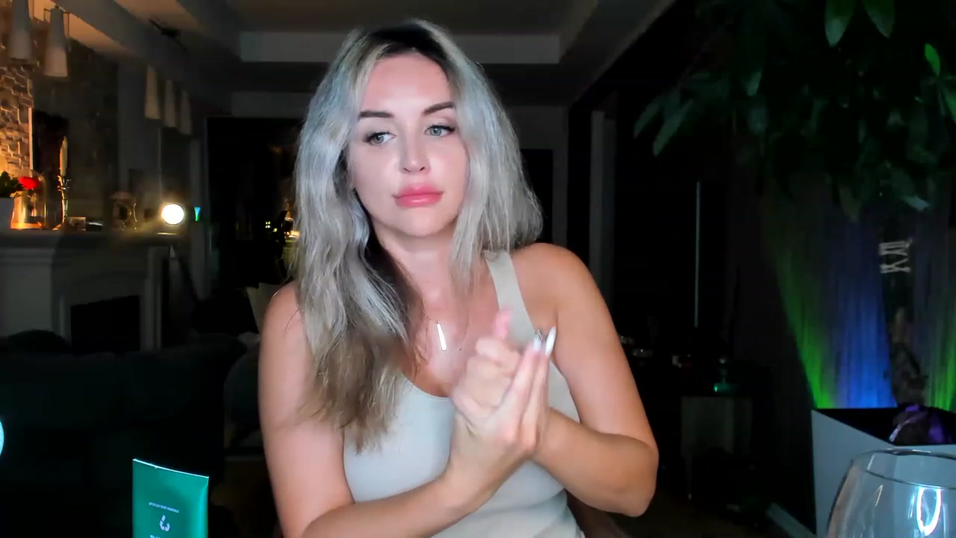 Gallery image thumbnail from TheSassyOne's myfreecams stream on, 03/03/2023, 24:02 image 15 of 20