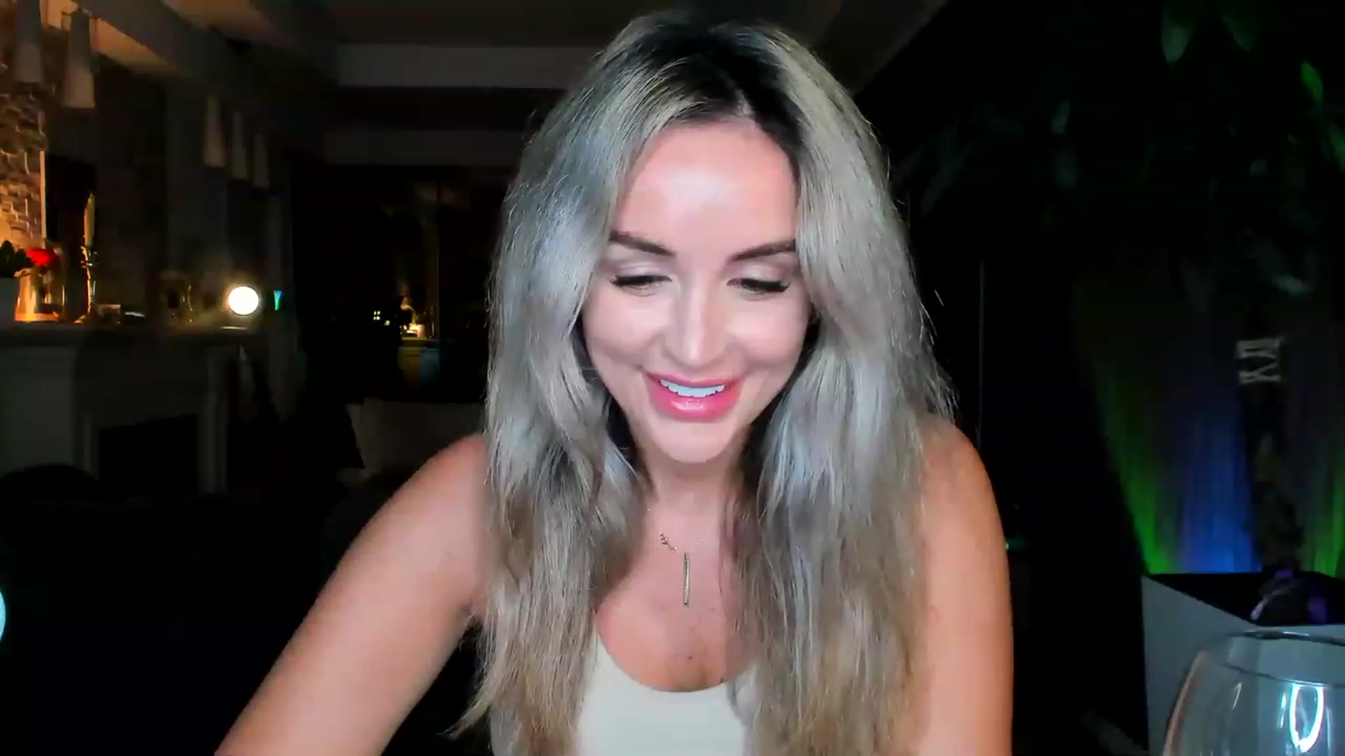 Gallery image thumbnail from TheSassyOne's myfreecams stream on, 03/03/2023, 24:02 image 19 of 20