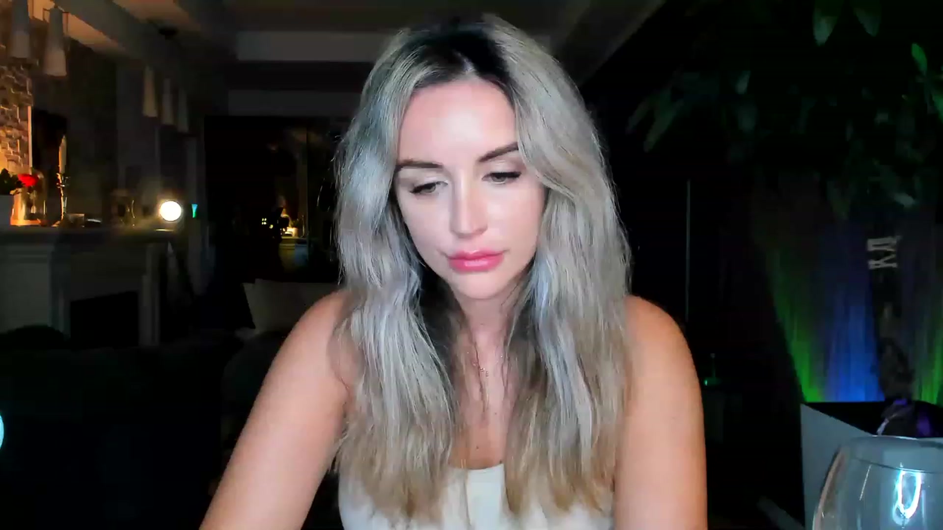 Gallery image thumbnail from TheSassyOne's myfreecams stream on, 03/03/2023, 01:32 image 6 of 20